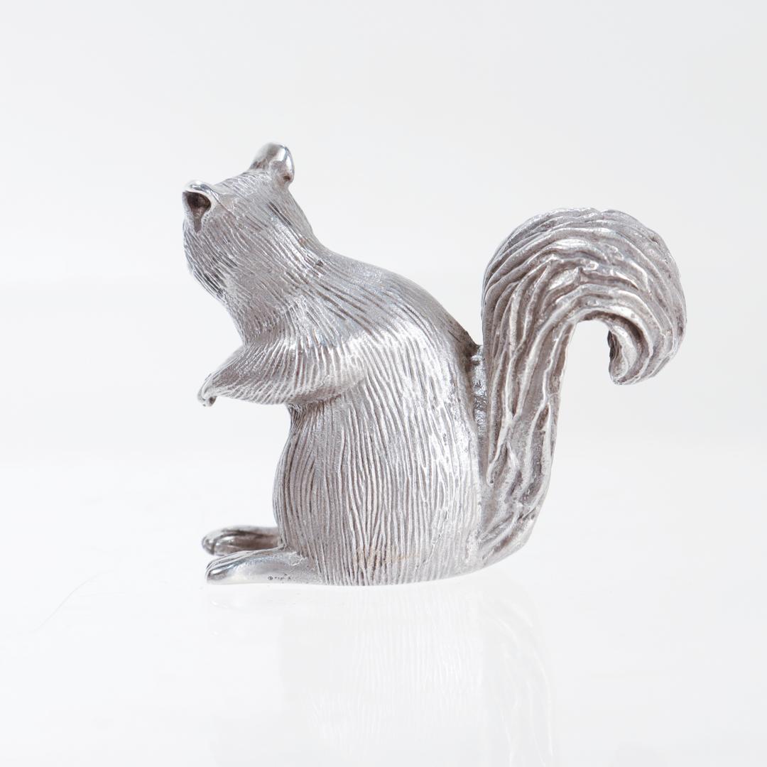 Vintage S. Kirk & Sons Sterling Silver Miniature Squirrel Figurine Bon état - En vente à Philadelphia, PA