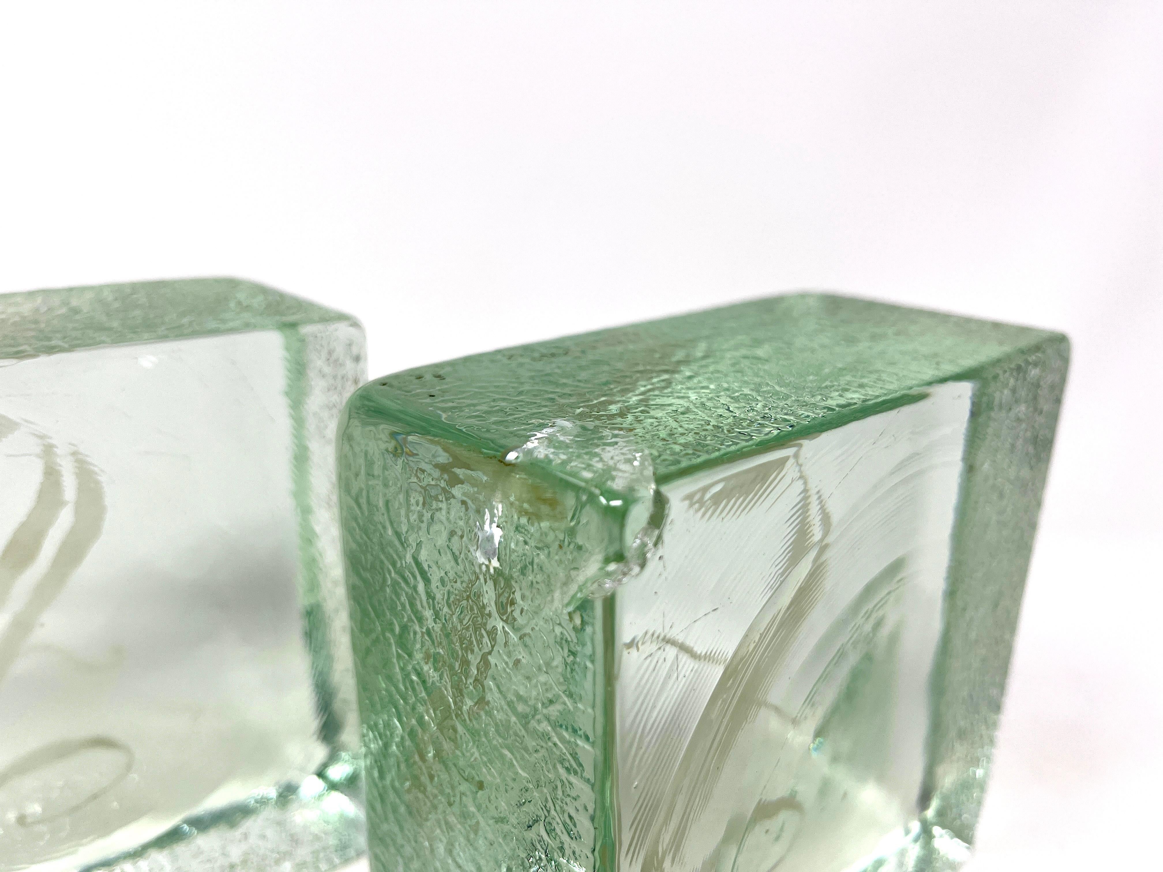 Sujetalibros de cubitos de hielo de cristal fundido con monograma S vintage de Blenko, Pareja siglo XX en venta
