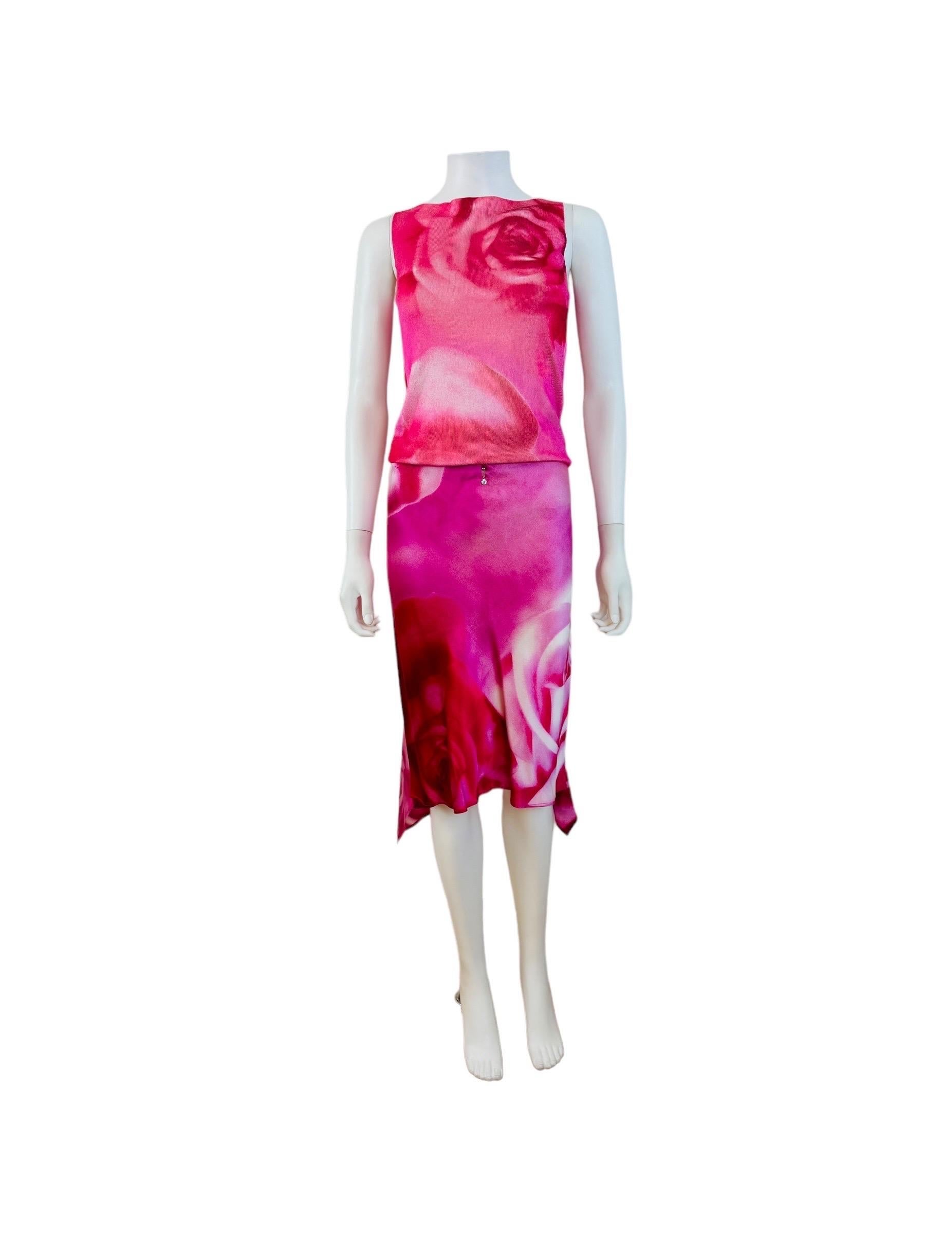 Vintage S/S 2000 Roberto Cavalli Oversized Pink Roses Floral Silk Skirt Set Midi In Excellent Condition In Denver, CO