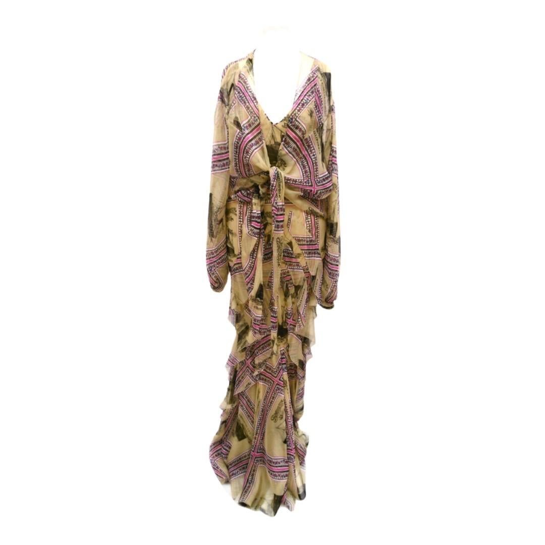 S/S 2002 John Galliano for Christian Dior “Voyage” Silk Dress

Rare Find!

The dress comes with matching self-tie jacket and shawl!

FR Size 38 - US 6

Excellent condition