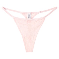 Thong vintage Dior rose en maille avec monogramme, P/E 2003