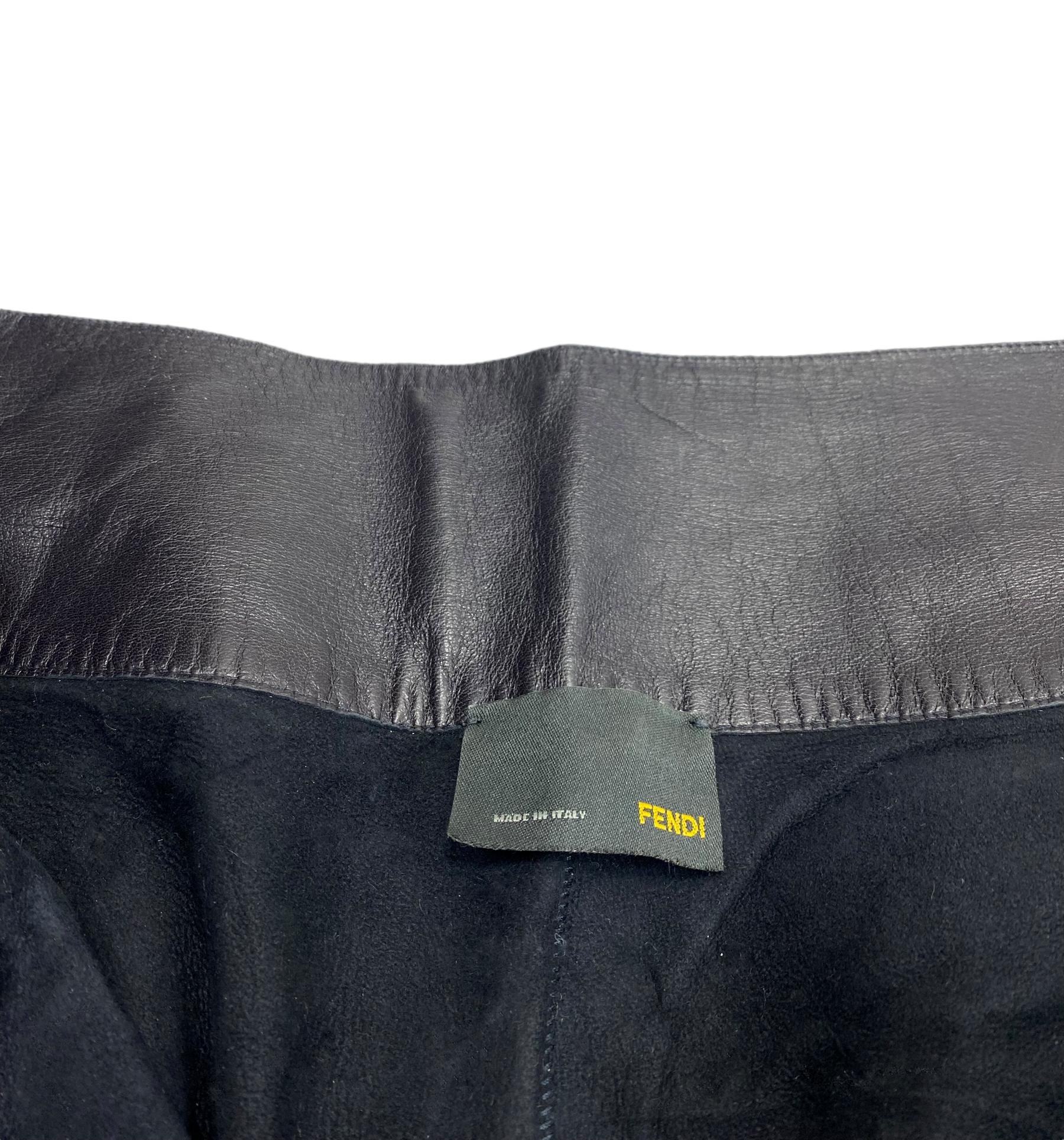 Vintage F/S 2003 Karl Lagerfeld für Fendi Schwarze Lederhose mit Verzierungen It 38 im Angebot 1