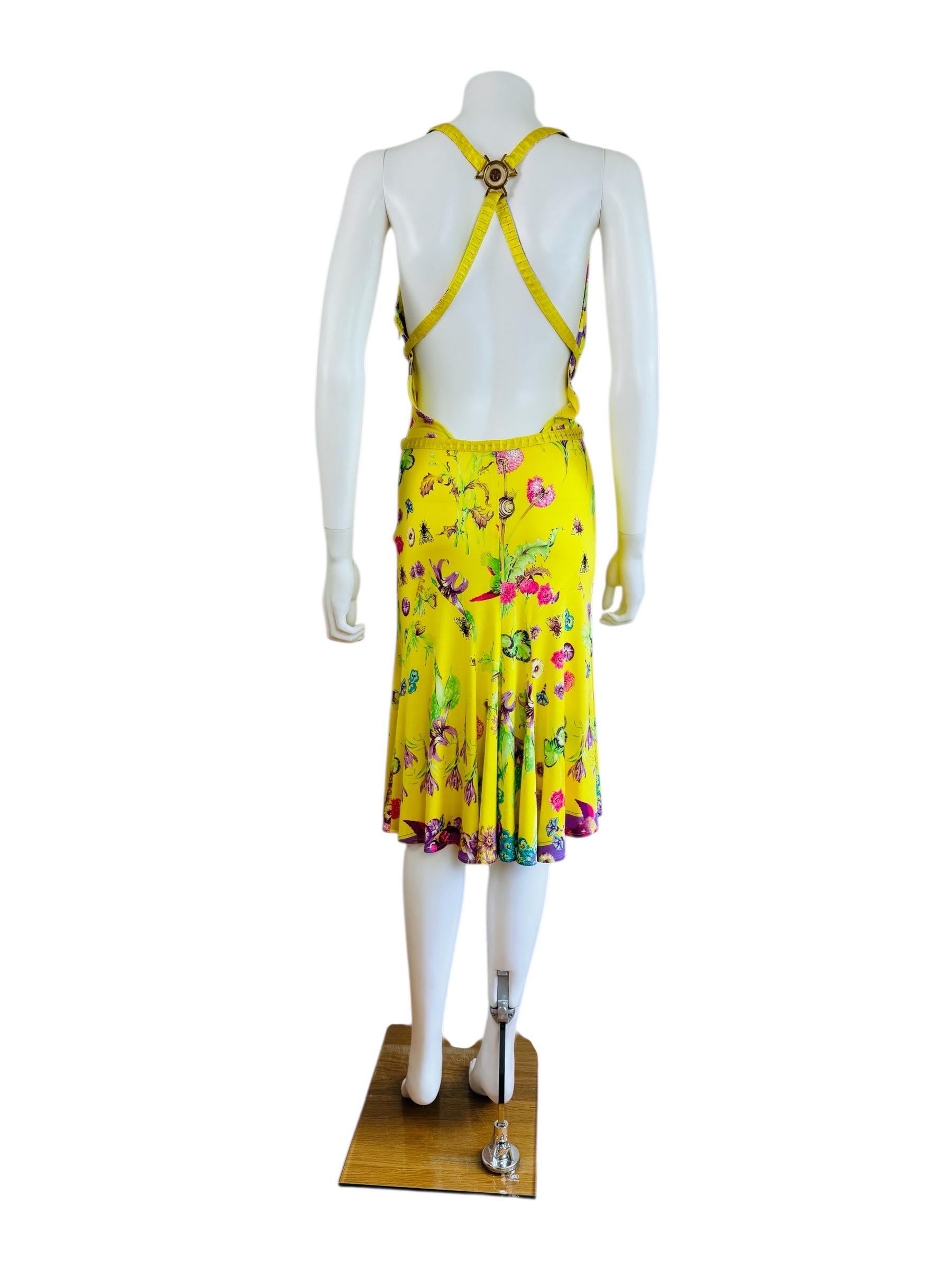 Vintage S/S 2006 Y2K Versace Gelb Floral Medusa Gürtel Medaillon Kleid im Angebot 5