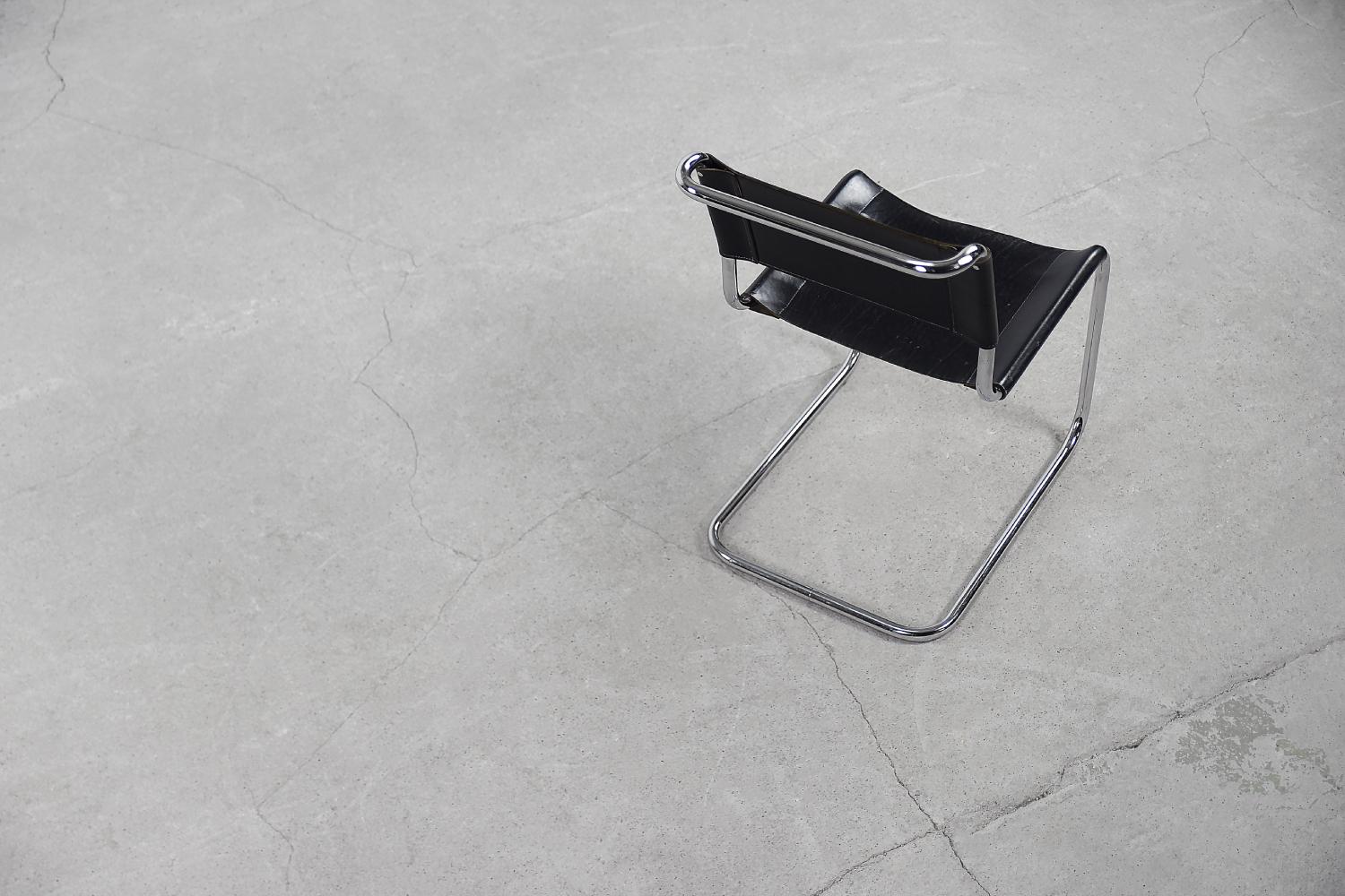 Silla S33 vintage alemana Bauhaus Icon de cuero negro y cromo de Mart Stam, años 60 en venta 7