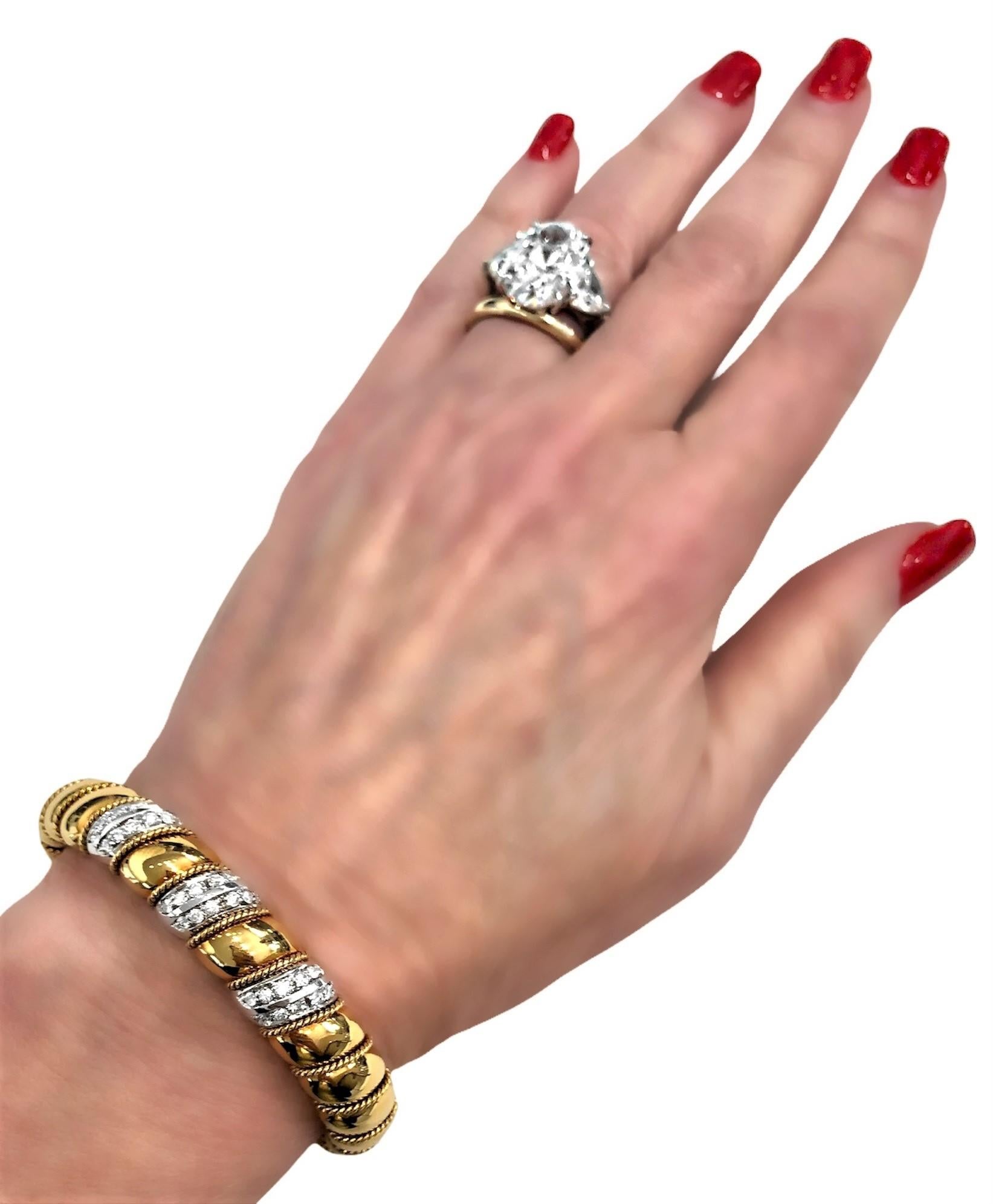 Vintage Sabbadini or jaune et blanc 18k  Bracelet jonc avec diamants en vente 1