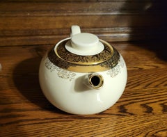 Vintage Sabin Crest-o-Gold 22K Gold Teapot