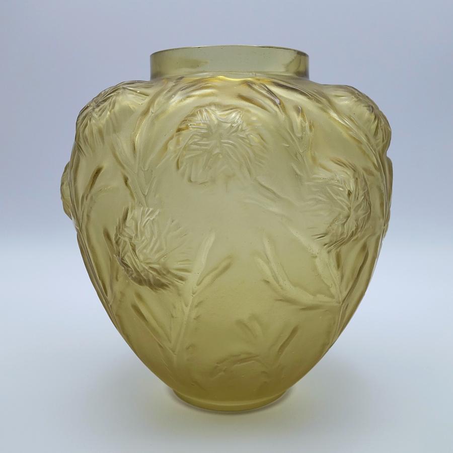 Vintage Sabino “Aux Chardons” Art Deco art glass vase. This mold-blown vase has a raised 