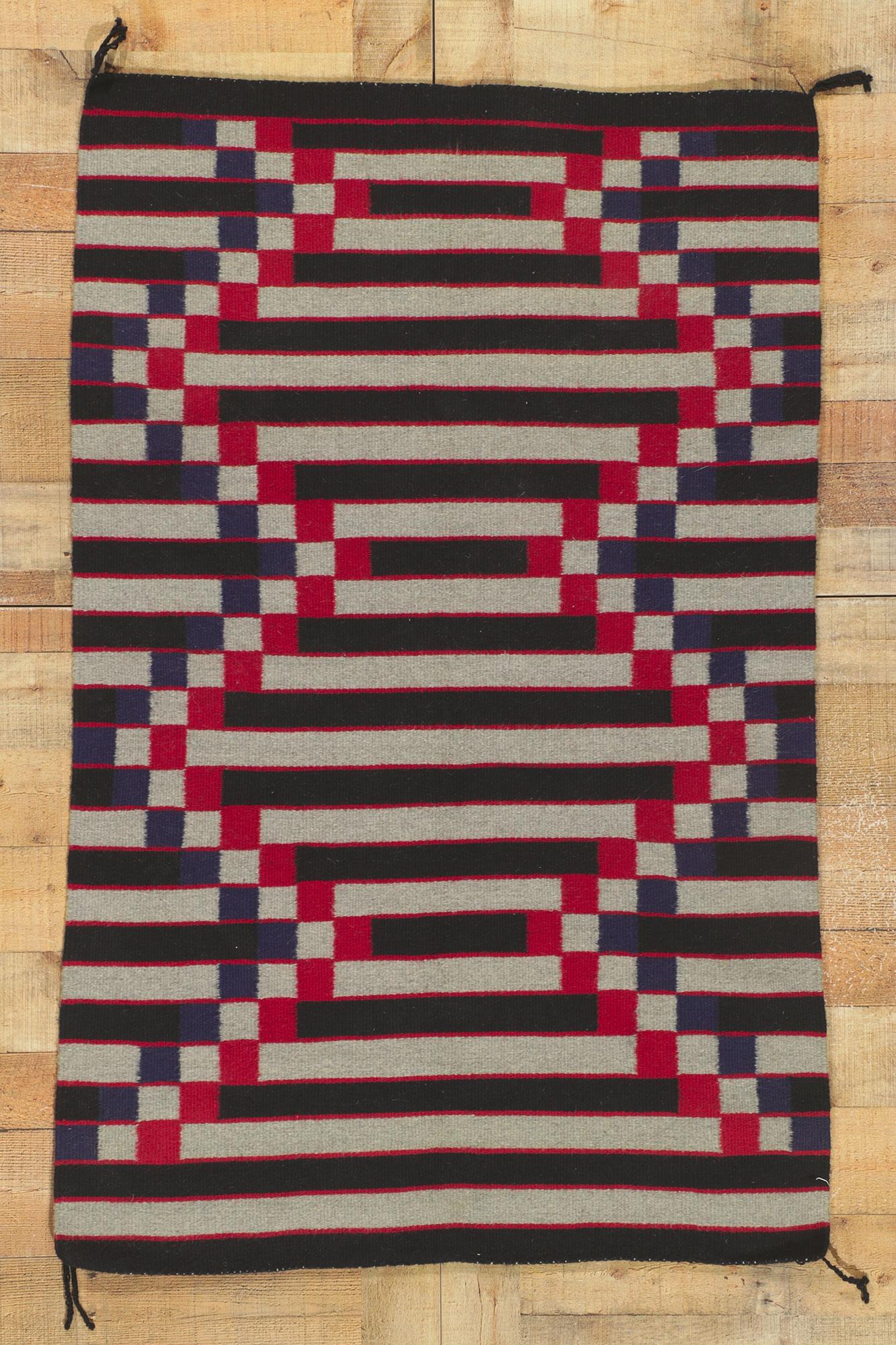 Vintage Saddle Blanket Navajo Rug In Good Condition For Sale In Dallas, TX