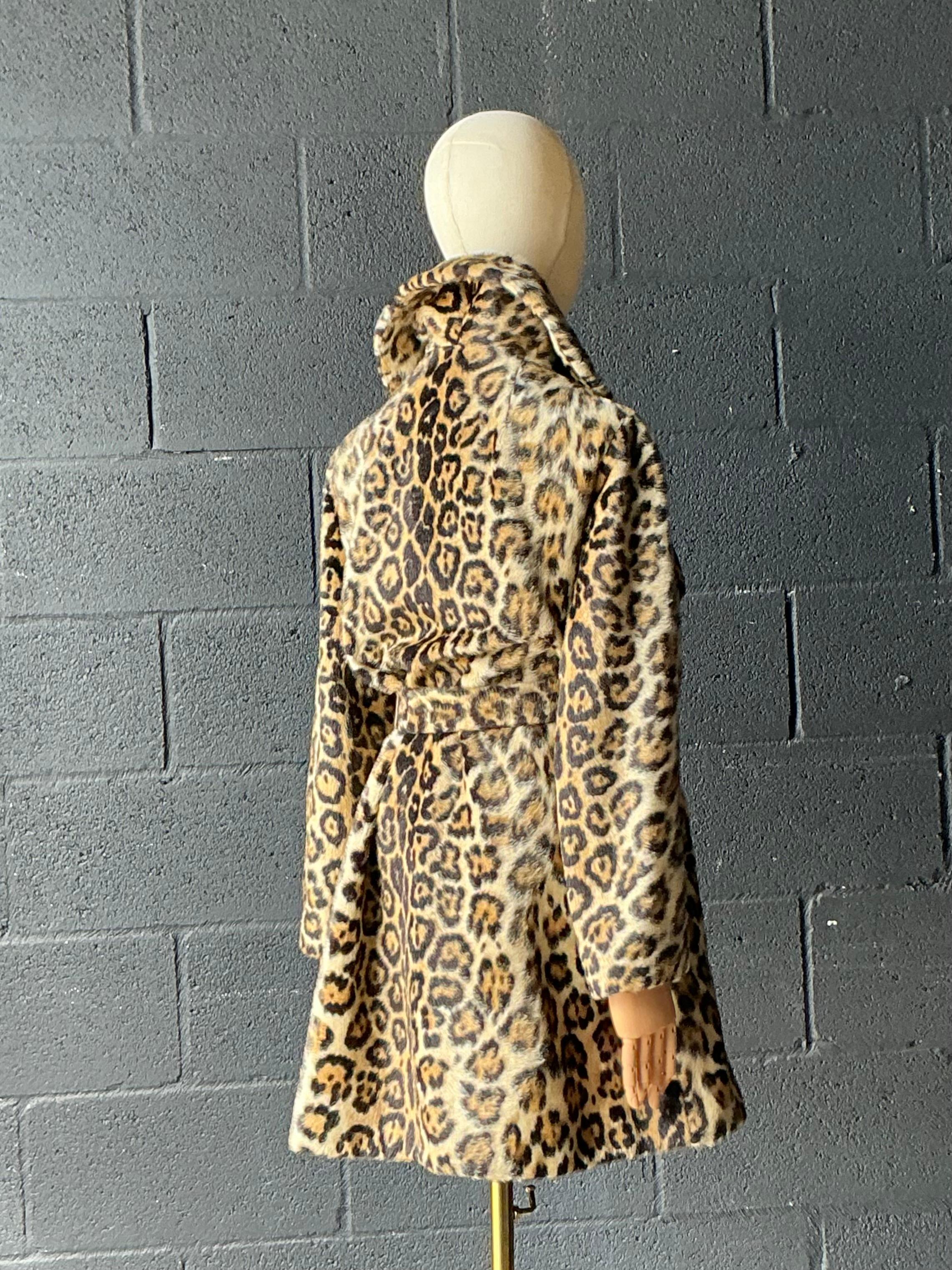 Coates Safari vintage in finto leopardo con cintura in vendita 3
