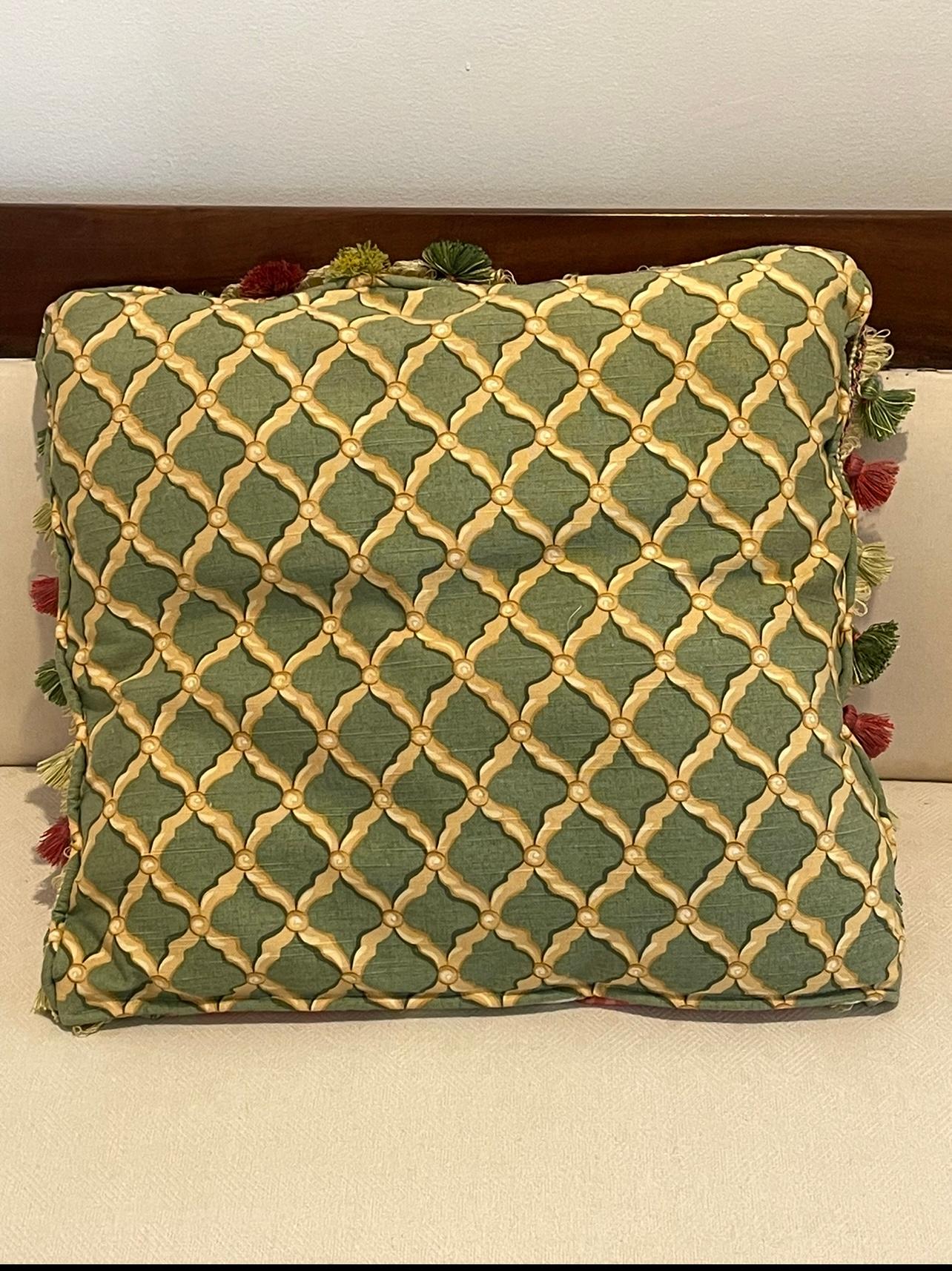 Vintage Safari Almohada Tropical con Flecos Textil Kauffmann en Bueno estado para la venta en Boca Raton, FL