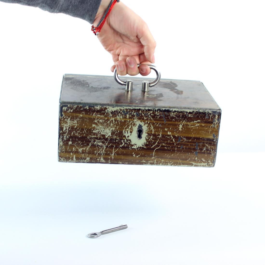 Caja fuerte vintage, Checoslovaquia Años 30 en venta 2