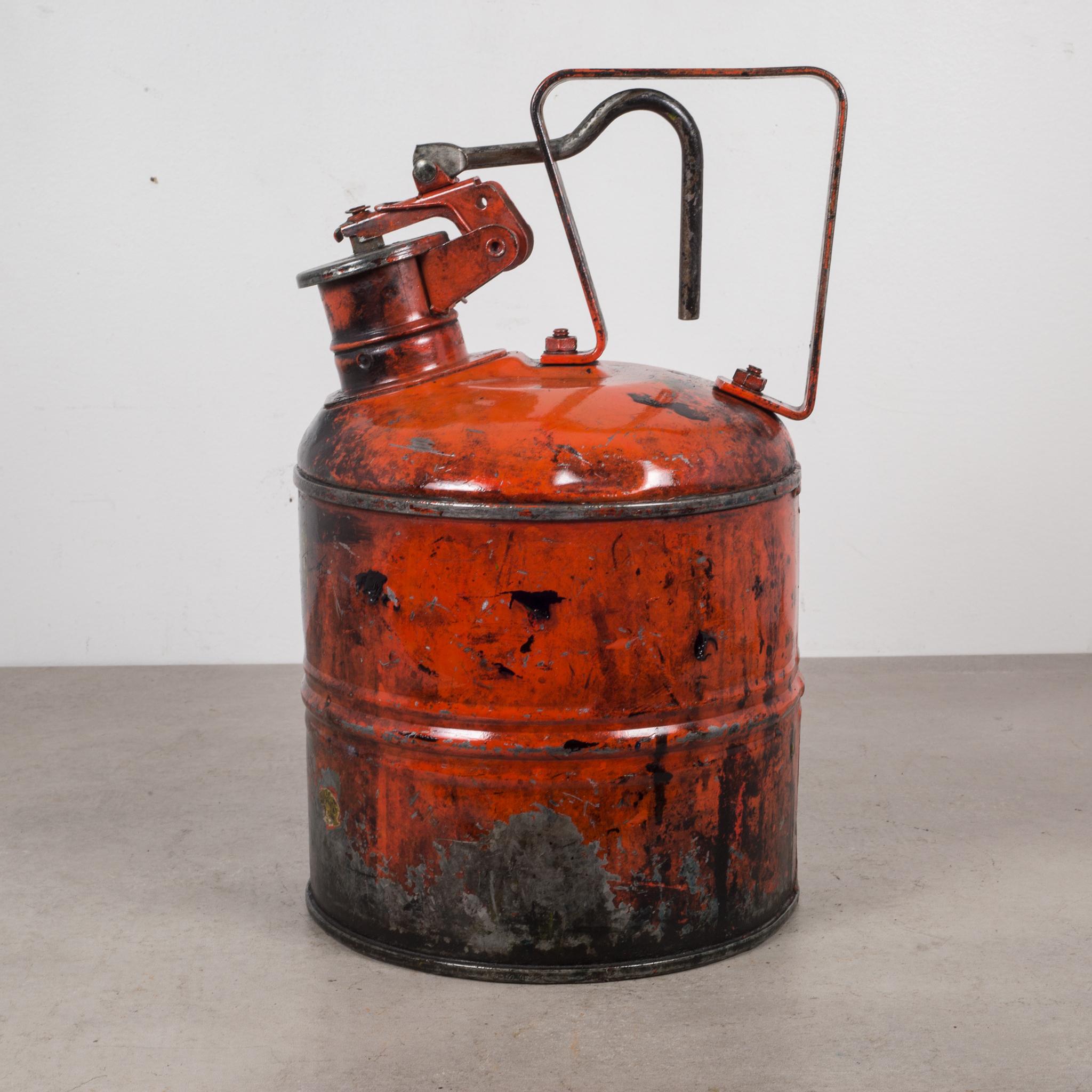 Vintage Safety Gas Can, circa 1940 6