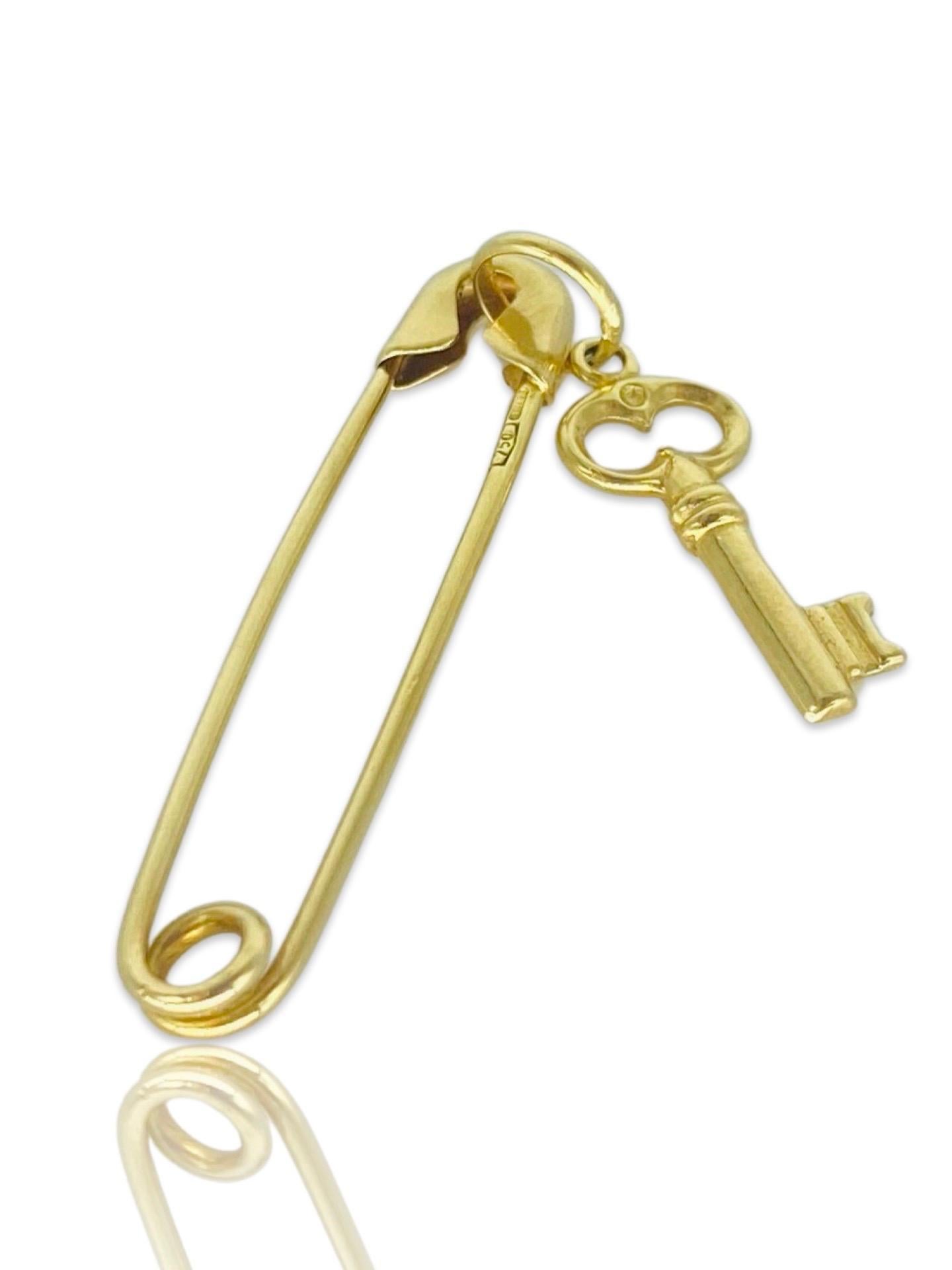 Vintage Safety Key Pin 18k Gold Italy In Excellent Condition For Sale In Miami, FL