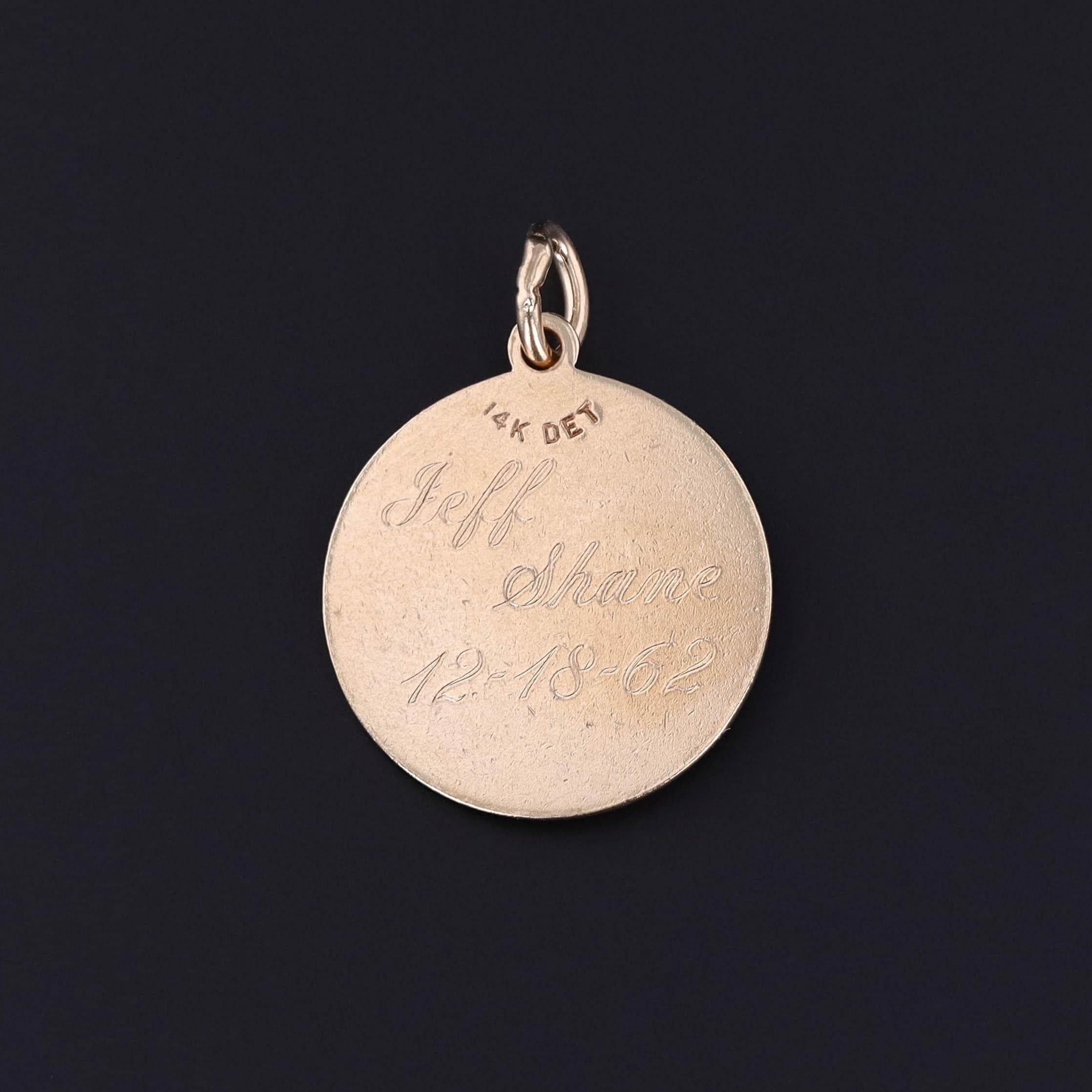Vintage Sagittarius Zodiac Charm of 14k Gold im Zustand „Gut“ im Angebot in Lewisburg, PA