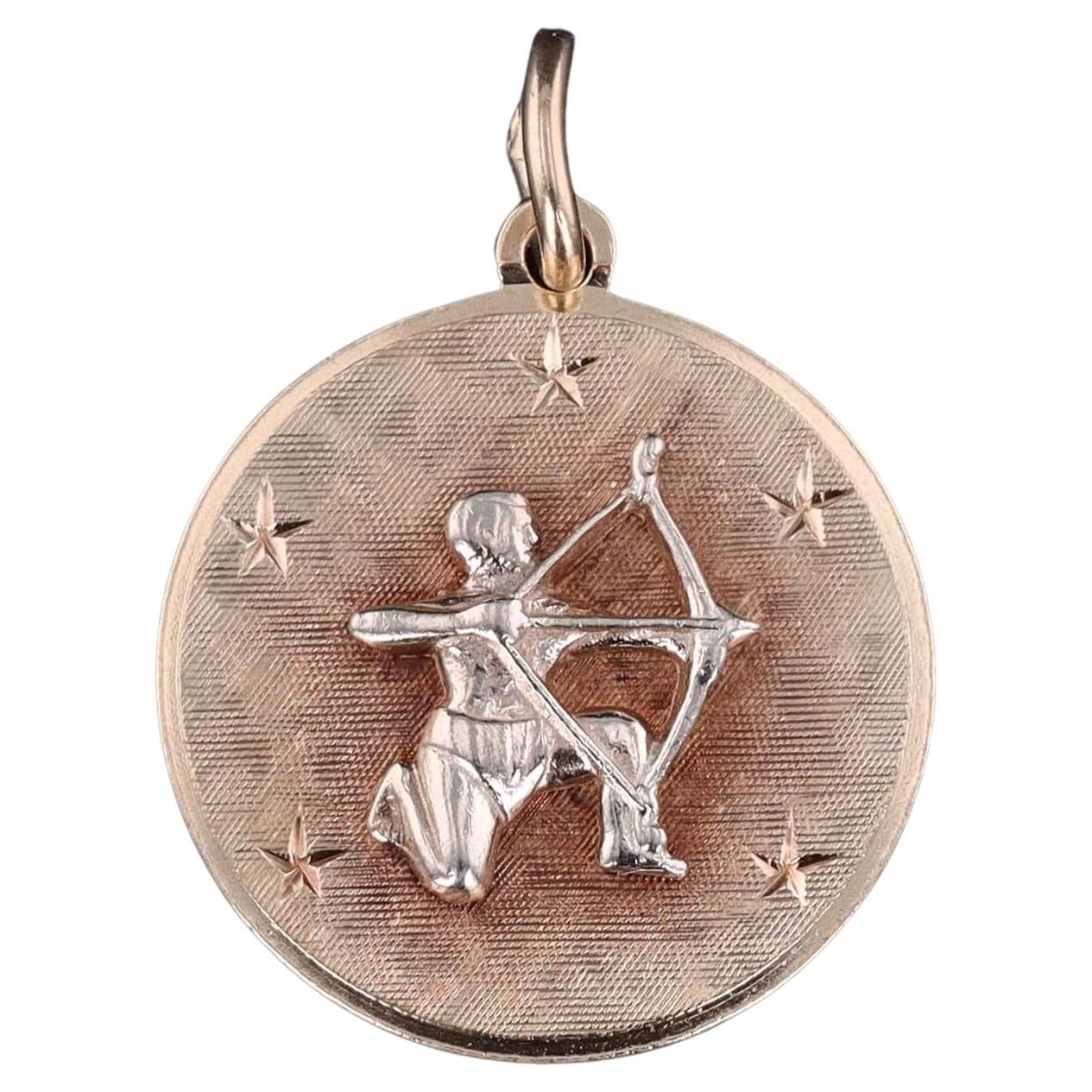 Vintage Sagittarius Zodiac Charm of 14k Gold im Angebot