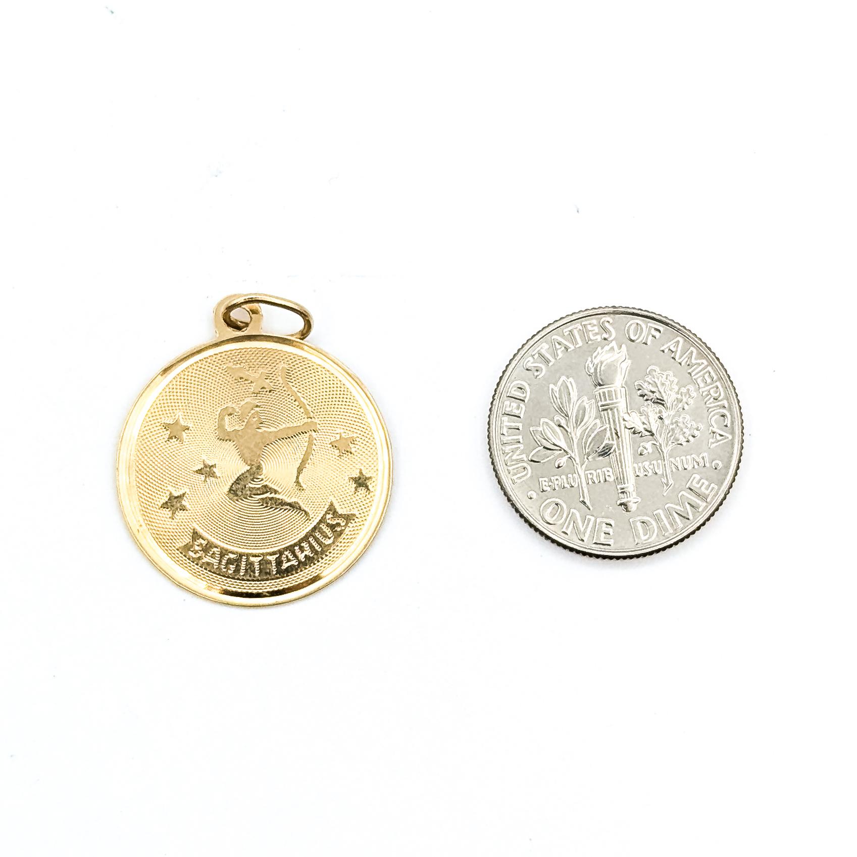 Vintage Sagittarius Zodiac Anhänger in 14k Gelbgold im Angebot 1