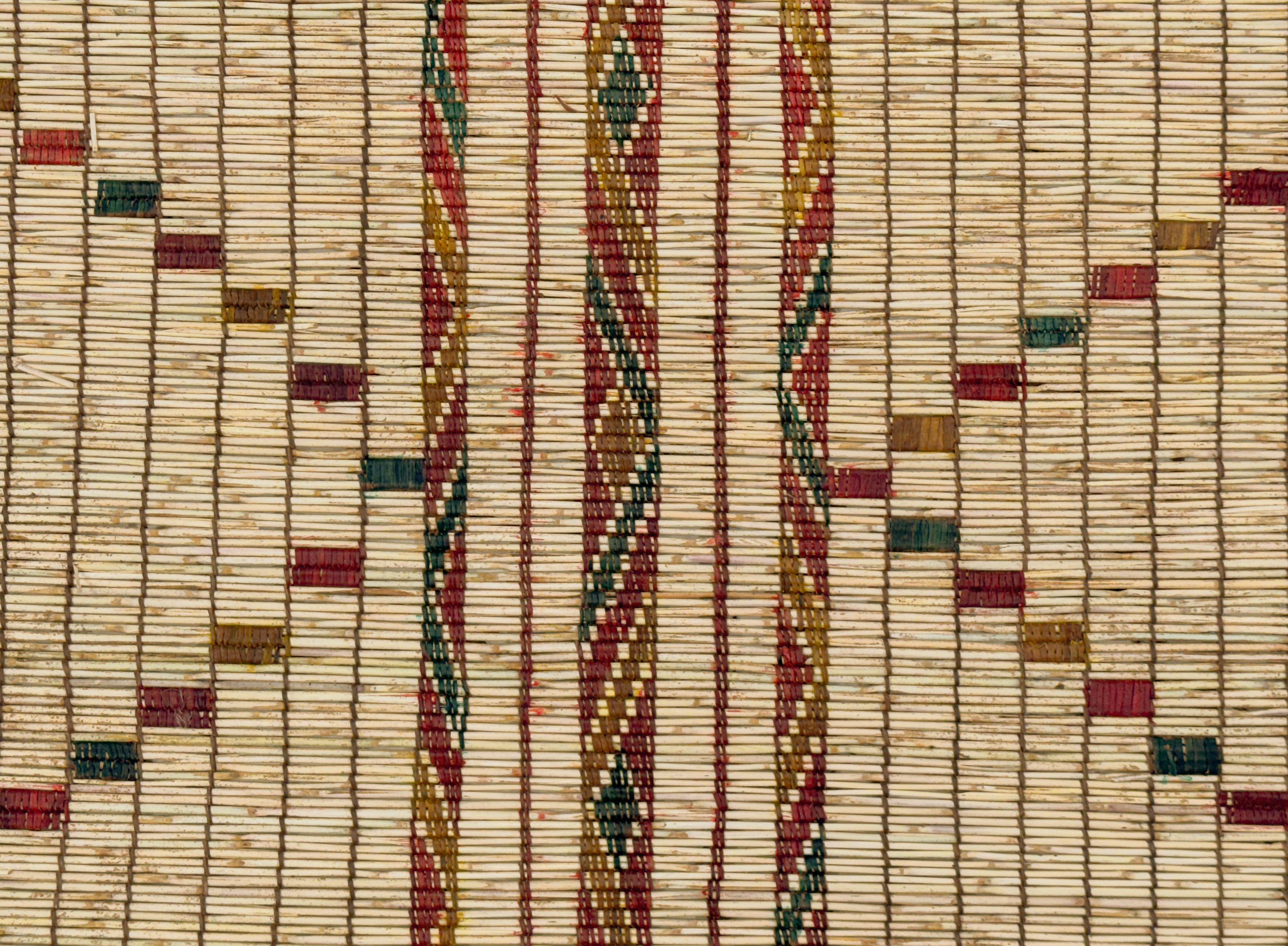 Tissé à la main Tapis vintage Saharan Mauritanian African Tuareg en cuir et roseau en vente