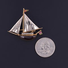 Ciondolo a forma di barca a vela vintage di granato