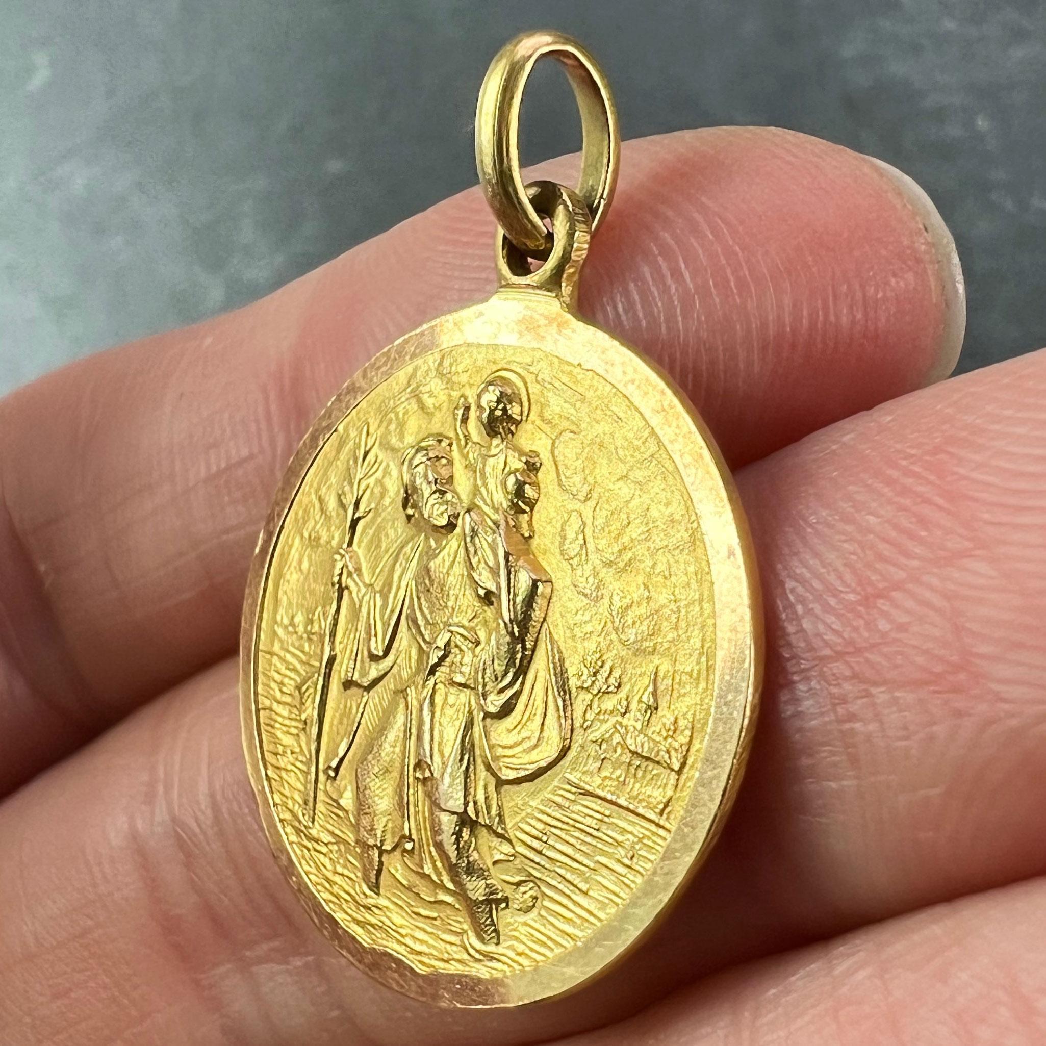 Saint Christopher Pendentif breloque vintage en or jaune 18 carats en vente 2