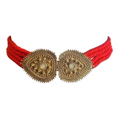 Vintage Saint Laurent roter Gürtel mit goldenen Details
