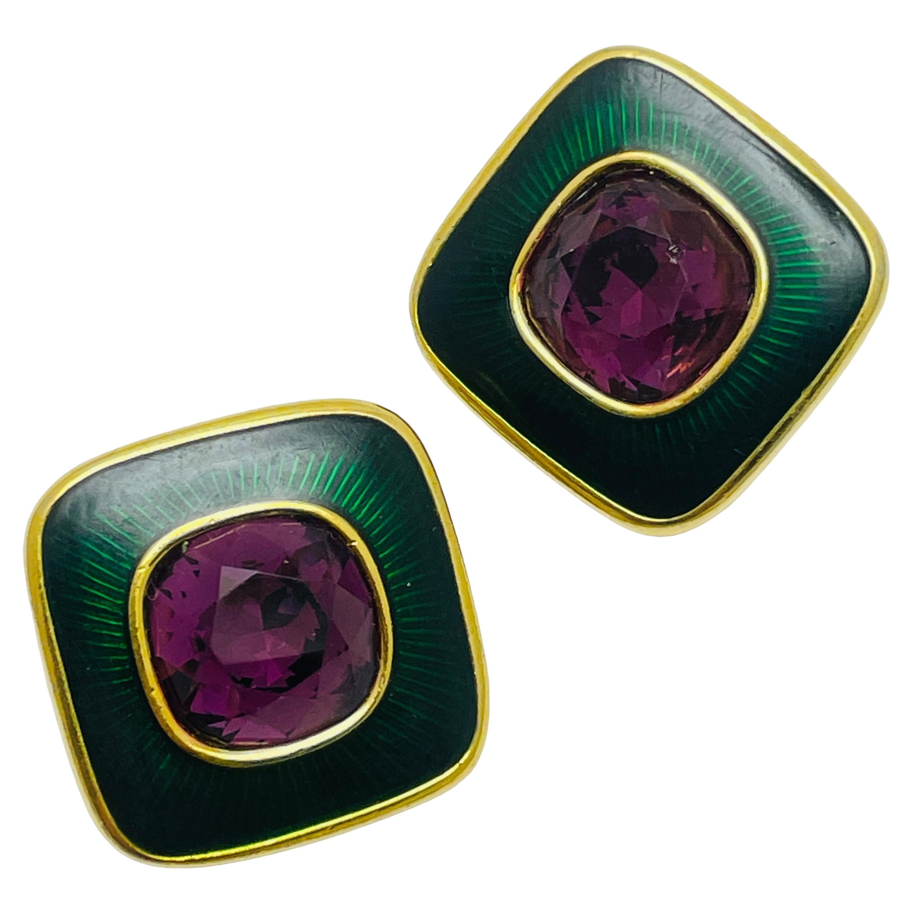 Orecchini a clip di design SAL SWAROVSKI placcati in oro e smaltati con cristalli in vendita