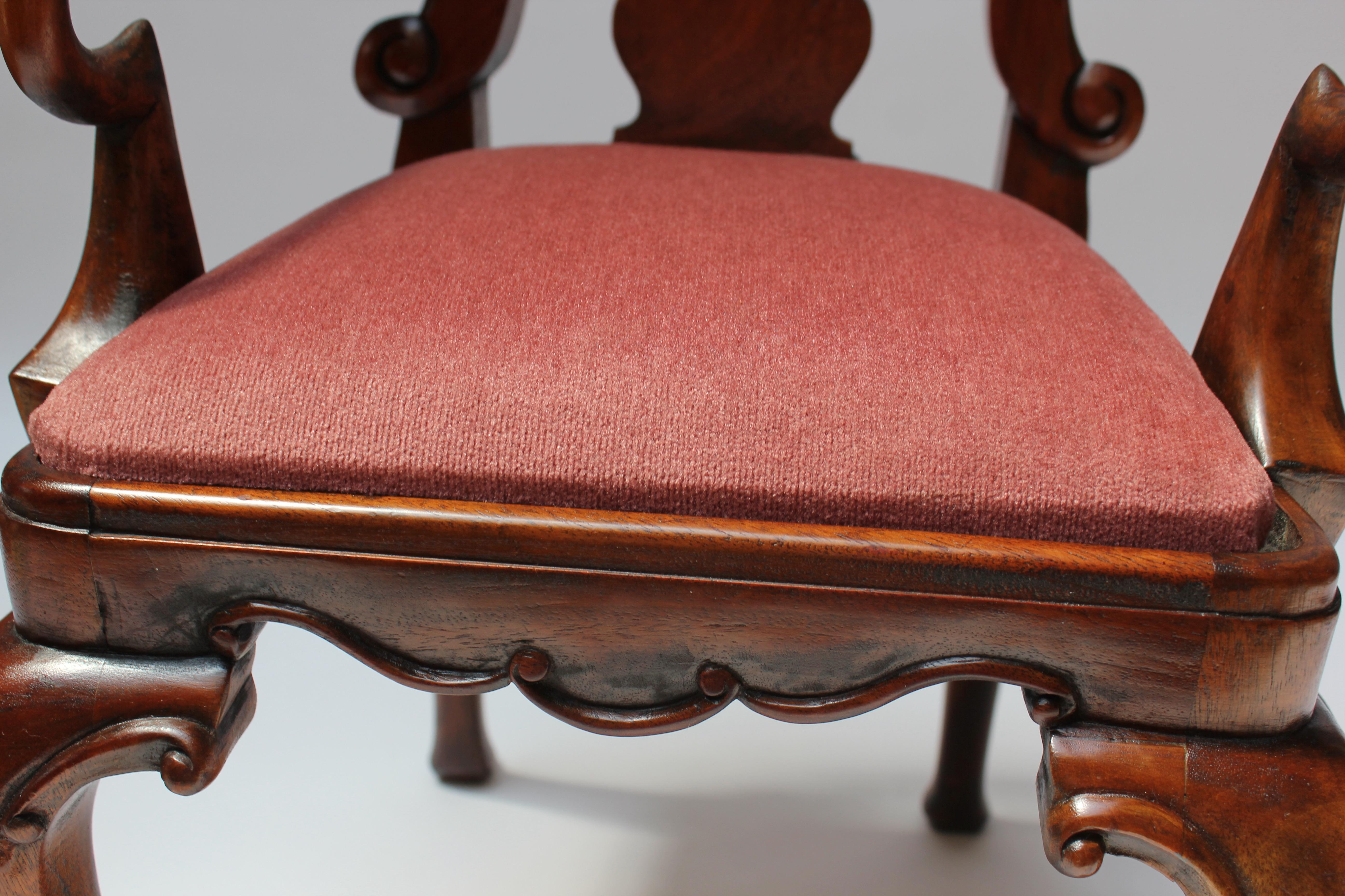 Vintage Salesman Sample / Miniature Queen Anne-Style English Arm Chair 10