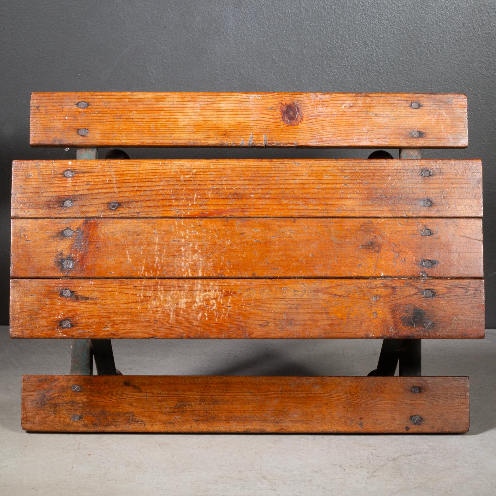 Bois Table de pique-nique vintage d'échantillon de vendeur vers 1940 en vente