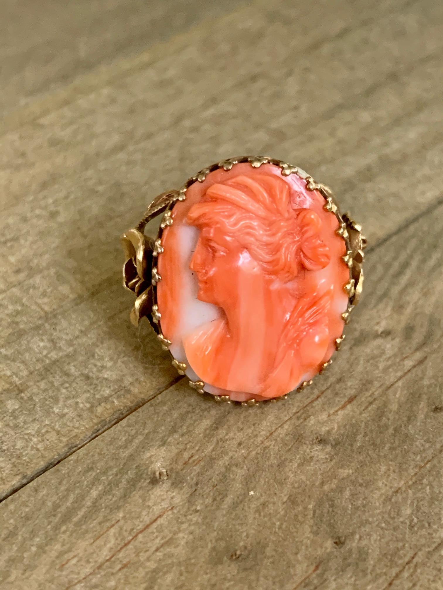 Vintage Salmon Coral and 14 Karat Yellow Gold Cameo Ring - Size 5 3/4 In Good Condition In St. Louis Park, MN