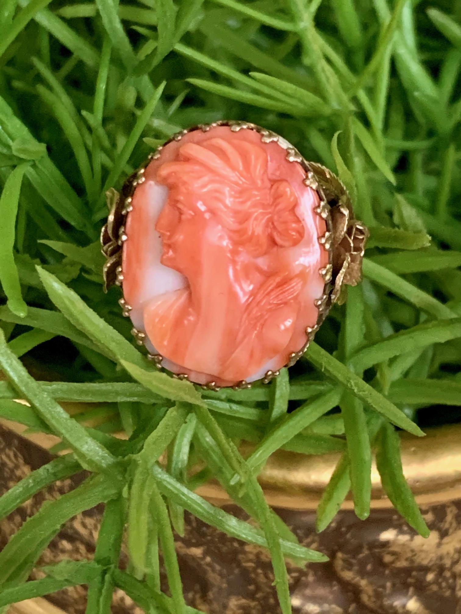 Women's Vintage Salmon Coral and 14 Karat Yellow Gold Cameo Ring - Size 5 3/4