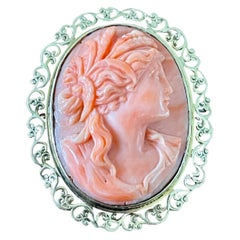 Vintage Salmon Coral and 14 Karat Yellow Gold Cameo Brooch Pin
