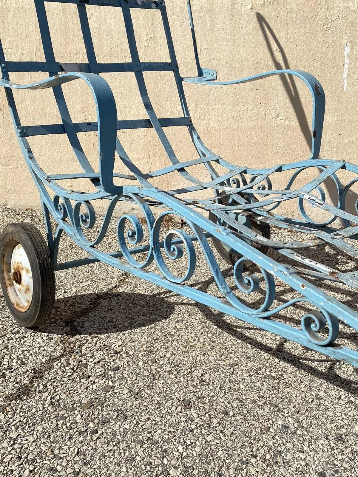 20th Century Vintage Salterini Art Nouveau Scrolling Wrought Iron Garden Patio Chaise Lounge For Sale