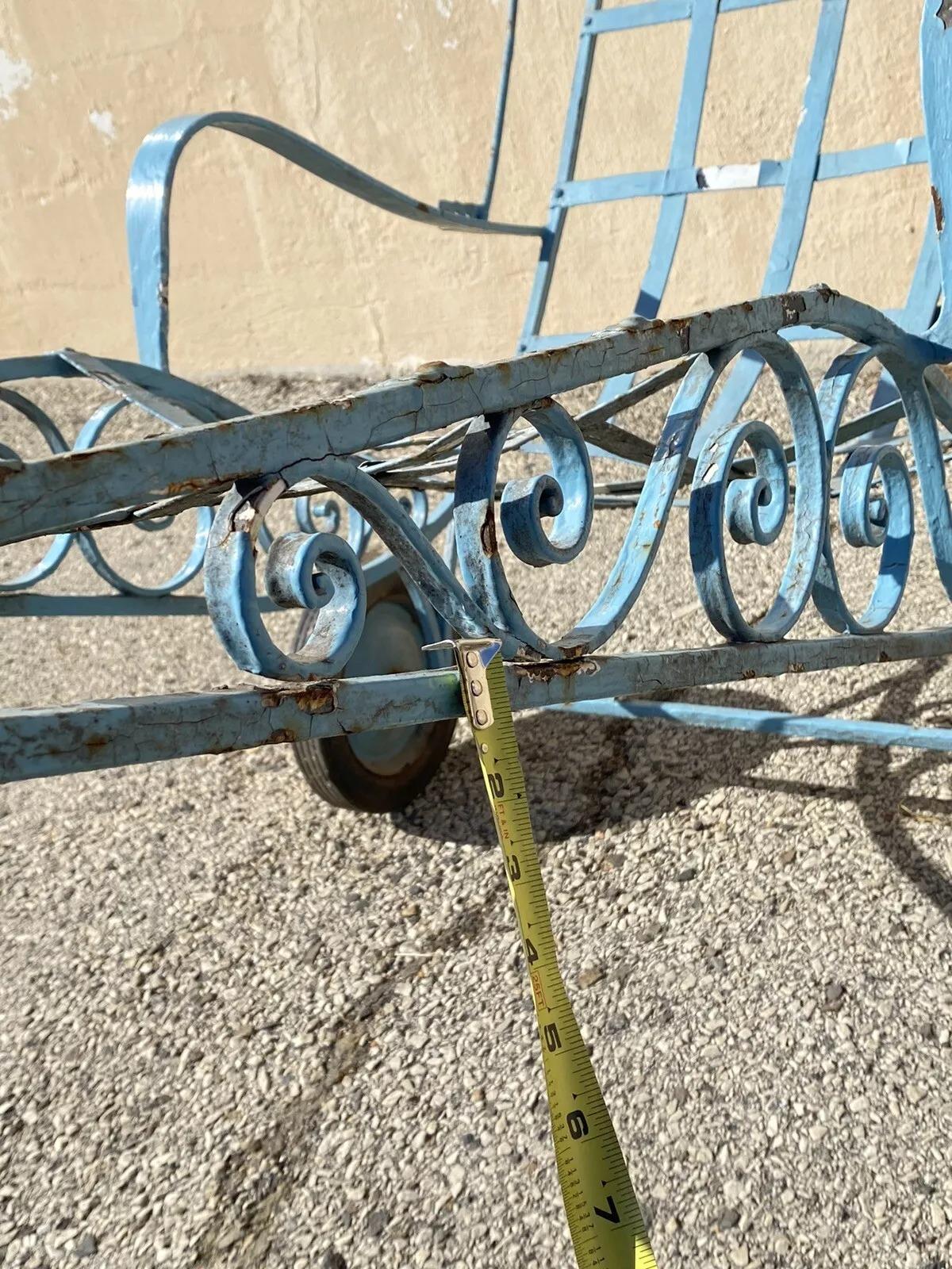 Vintage Salterini Art Nouveau Scrolling Wrought Iron Garden Patio Chaise Lounge For Sale 4