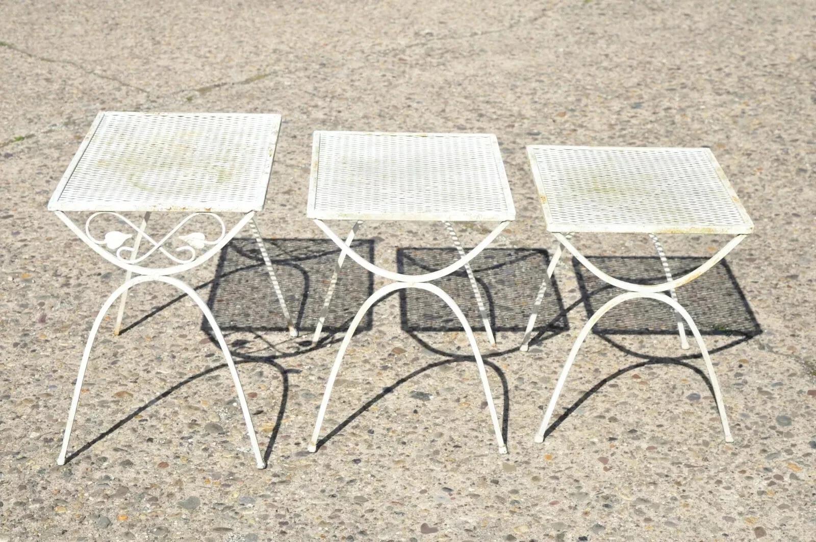 Vintage Mid Century Modern Salterini Ivy Vine Mesas auxiliares de hierro forjado - Juego de 3 piezas. Mediados del siglo XX. Medidas: Mesa 1: 20