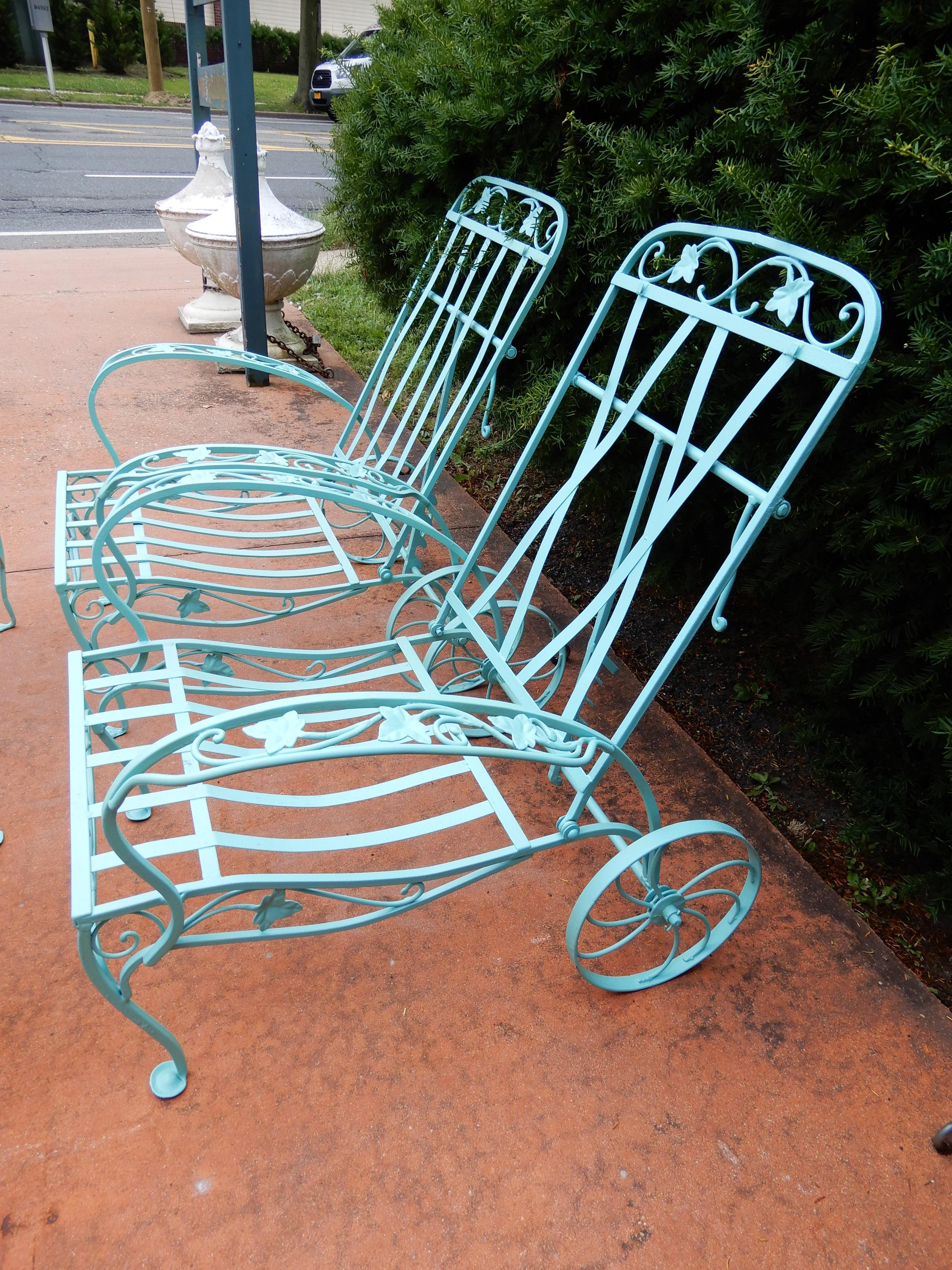 Vintage Salterini Pair Chaise Lounges In Good Condition For Sale In Long Island, NY