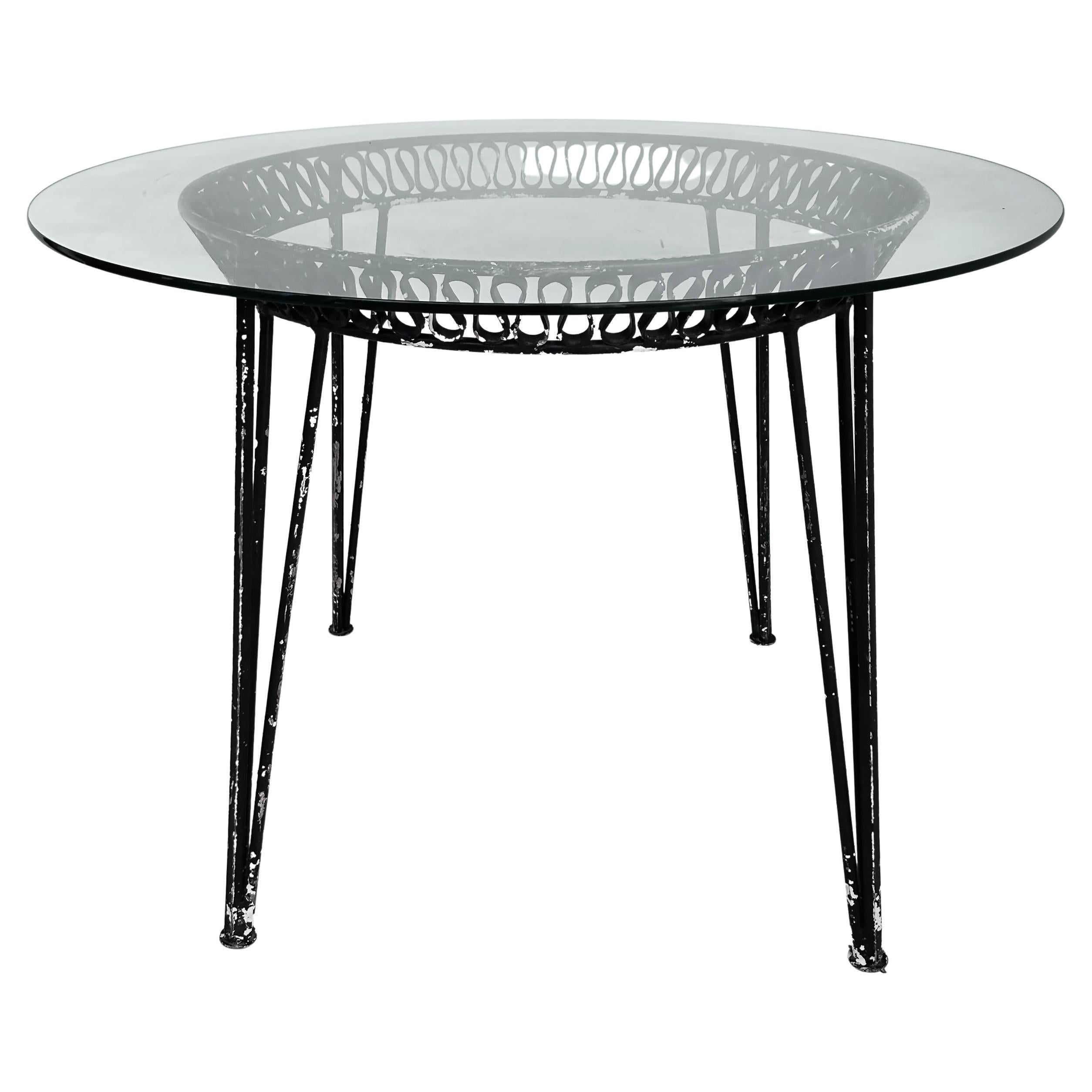Table ronde moderne du milieu du 20e siècle de style Salterini Ribbon avec plateau en verre en vente