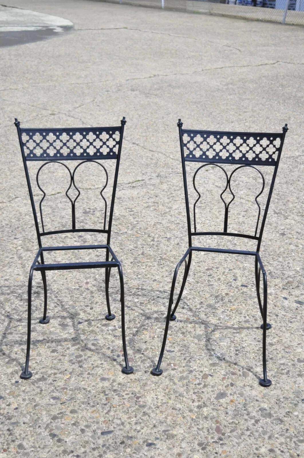 Inconnu Ensemble de salle à manger bistro en fer forgé Vintage By Salterini - 3 pièces en vente