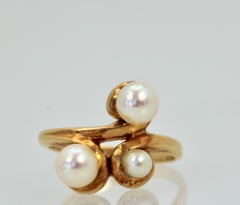 Suite aus Salzwasserperlen-Ring und Ohrring aus 14 Karat