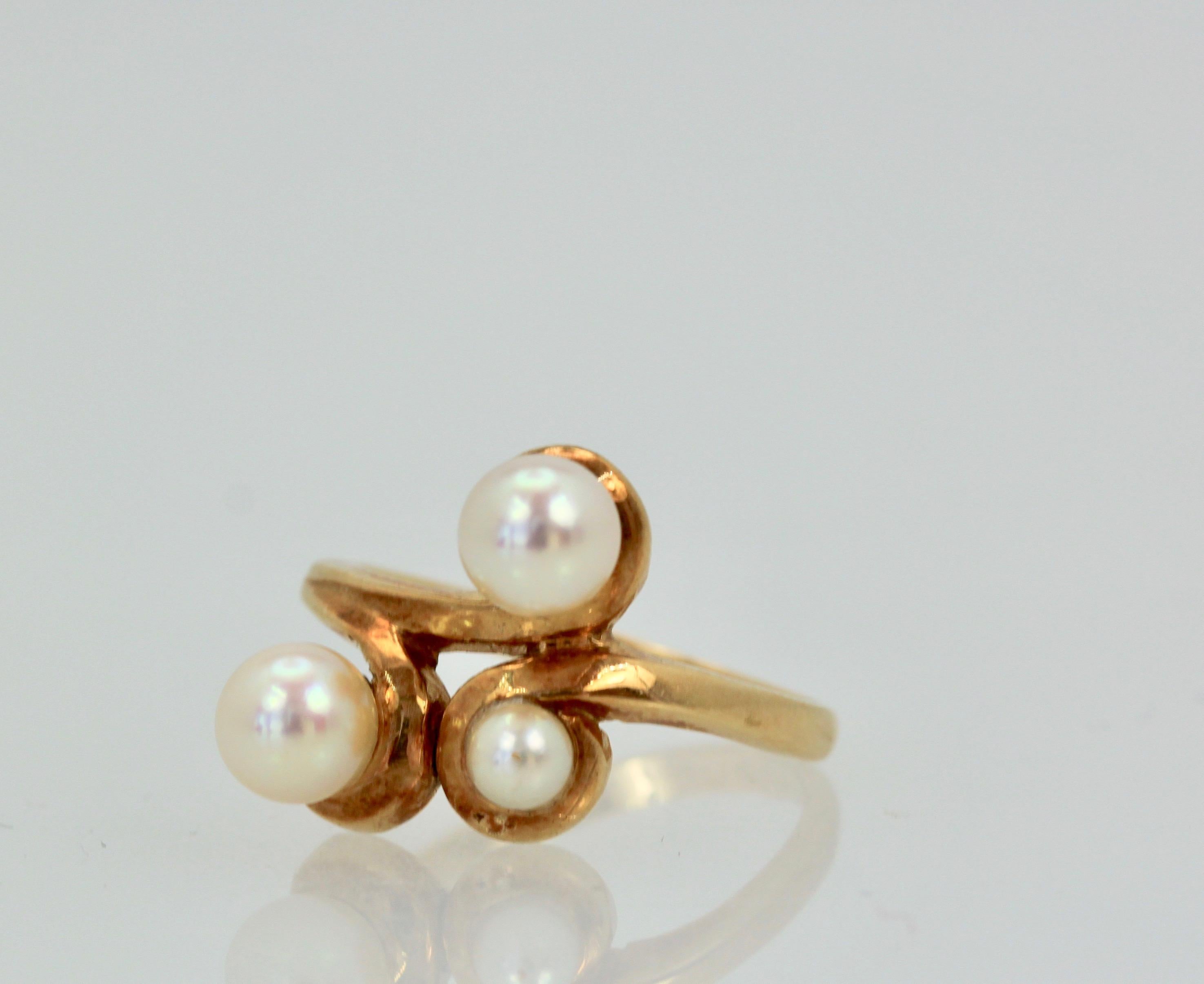 Vintage Saltwater Pearl Ring and Earring Suite 14 Karat In Good Condition In North Hollywood, CA