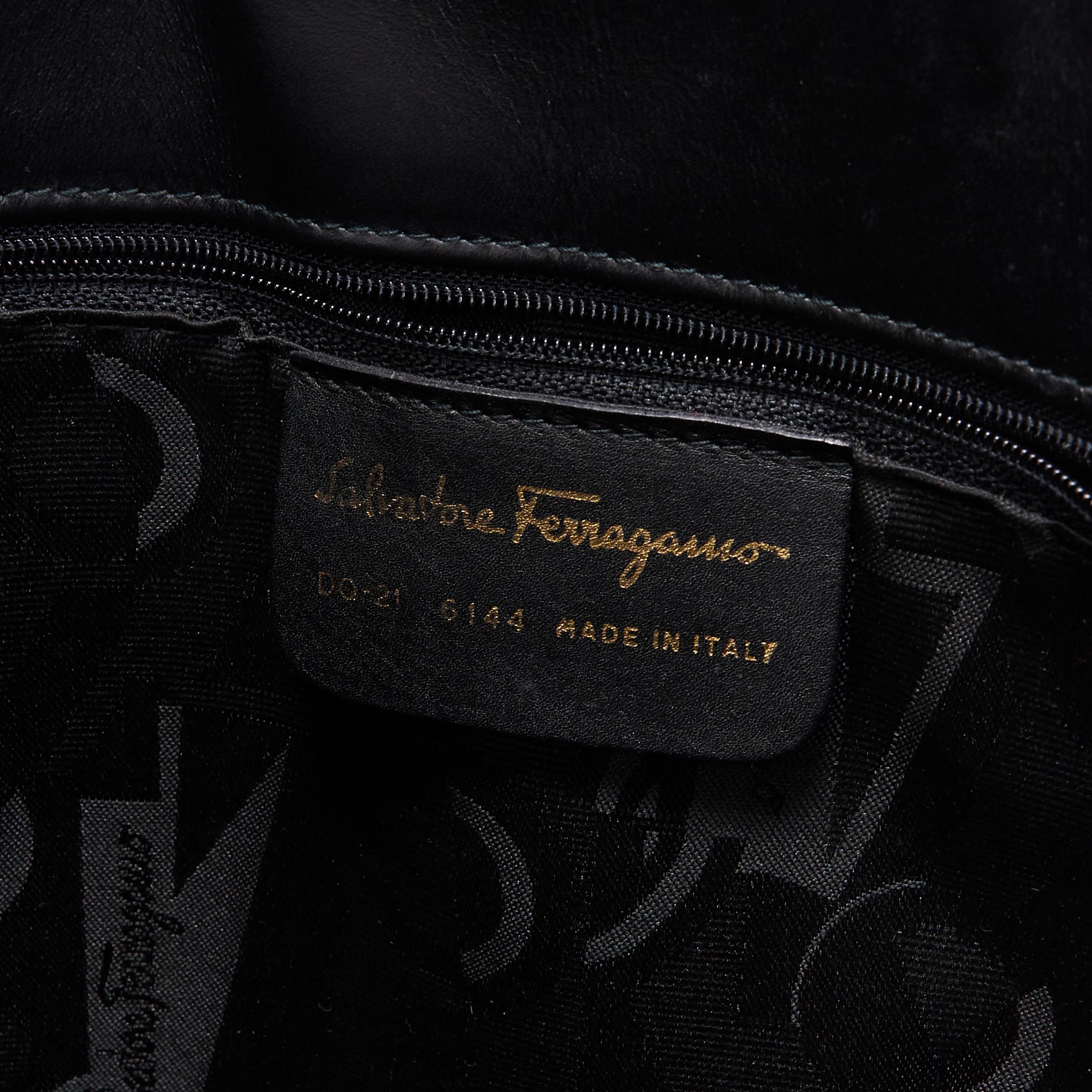 vintage SALVATORE FERRAGAMO black gold round stud clasp lock shoulder bag For Sale 5