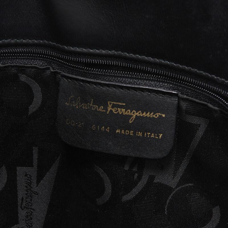 vintage SALVATORE FERRAGAMO black smooth leather gold clasp lock shoulder bag 7