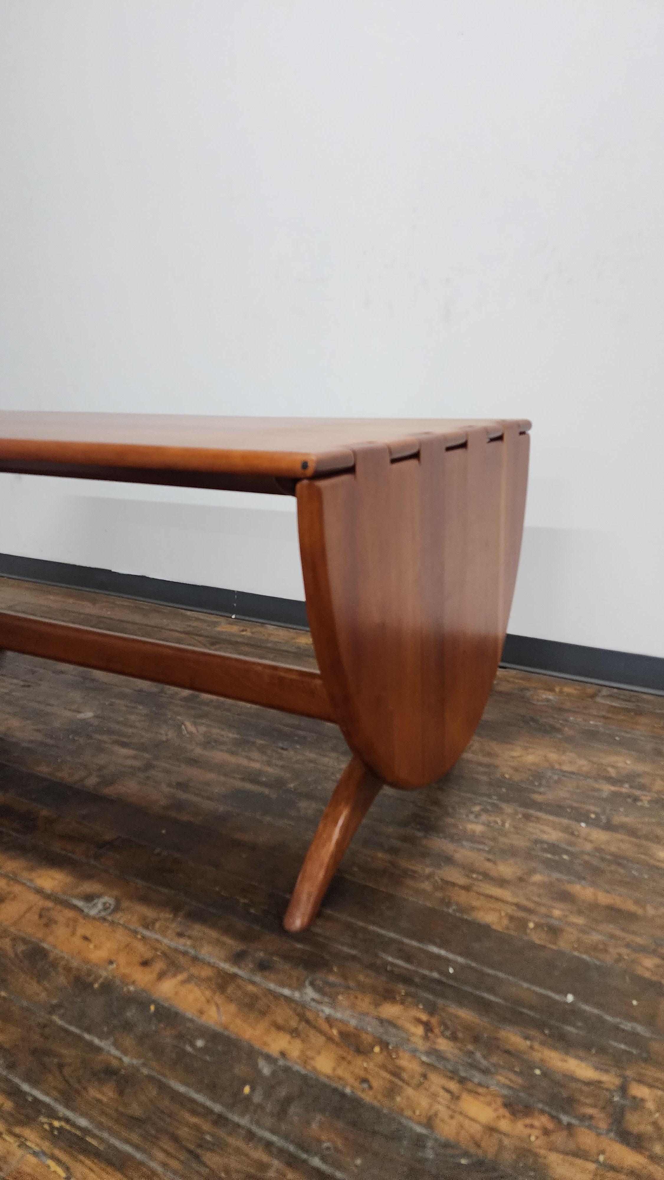 Vintage Sam Maloof Style Cherry Drop Leaf Dining Table. (Moderne der Mitte des Jahrhunderts) im Angebot
