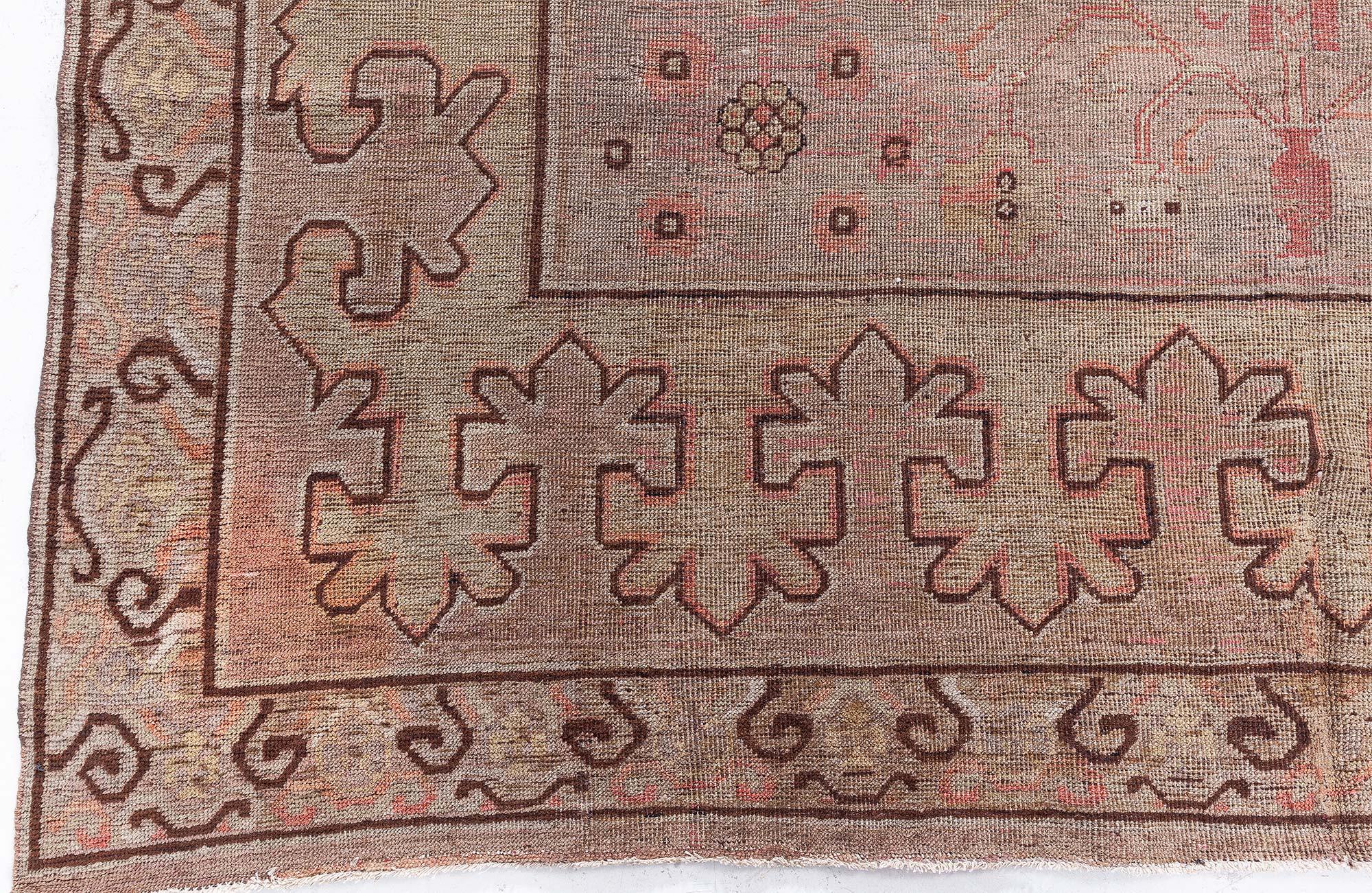 High-quality Samarkand brown handwoven wool rug
Size: 7'7
