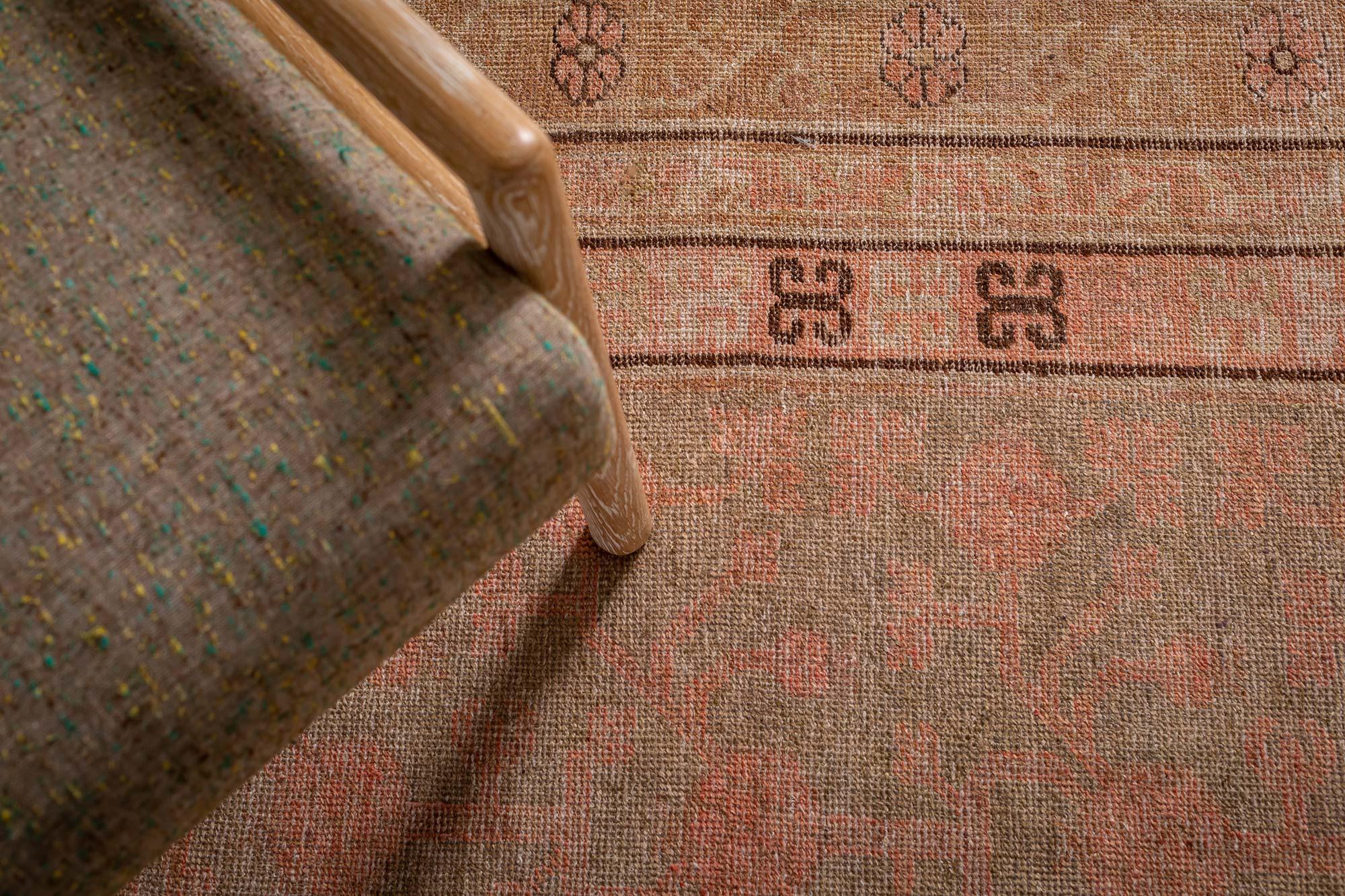 Samarkand 'Khotan' Botanic Handgefertigter botanischer Vintage-Teppich (Afghanisch) im Angebot