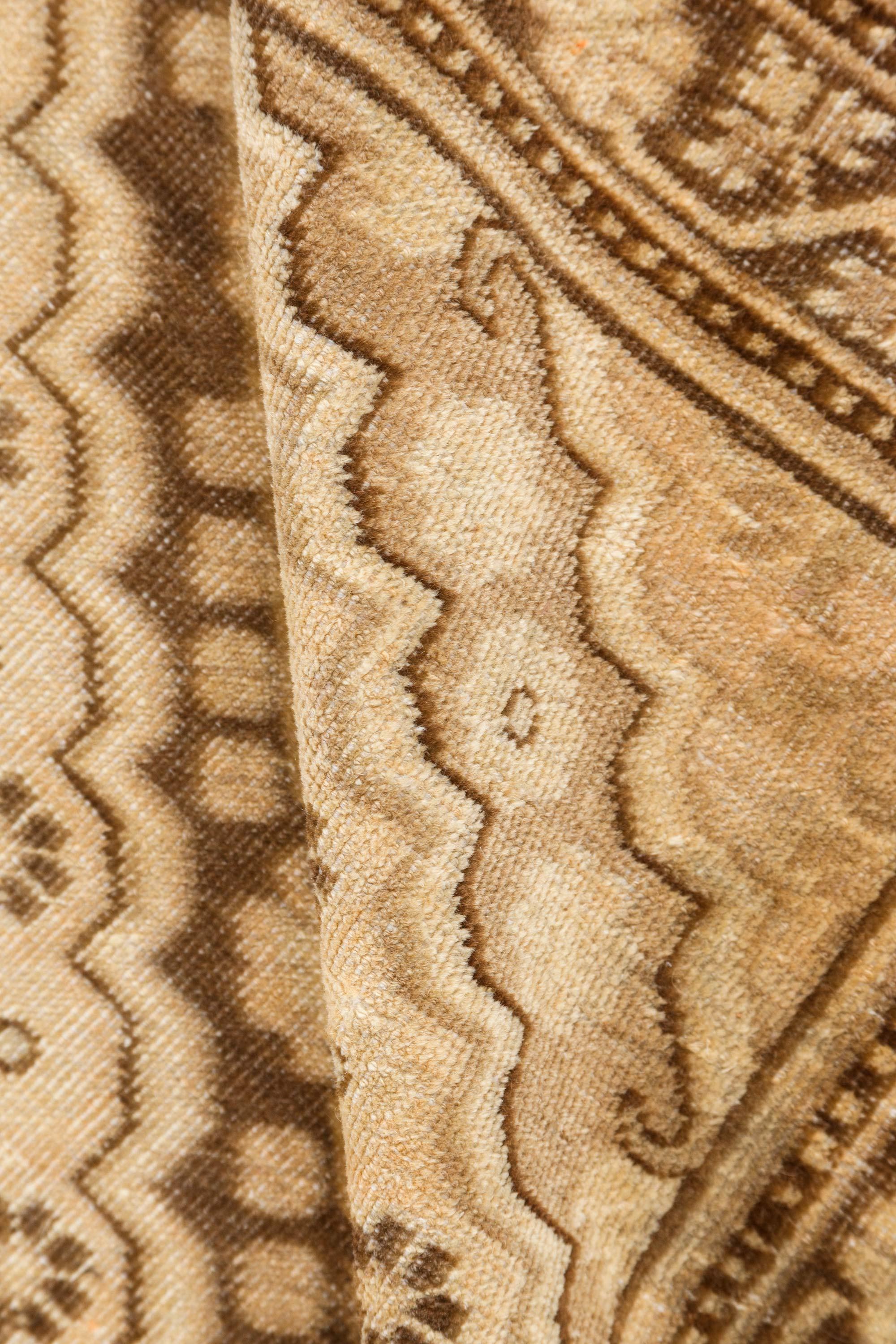 High-quality Samarkand Khotan beige, brown hand knotted wool rug
Size: 11'8