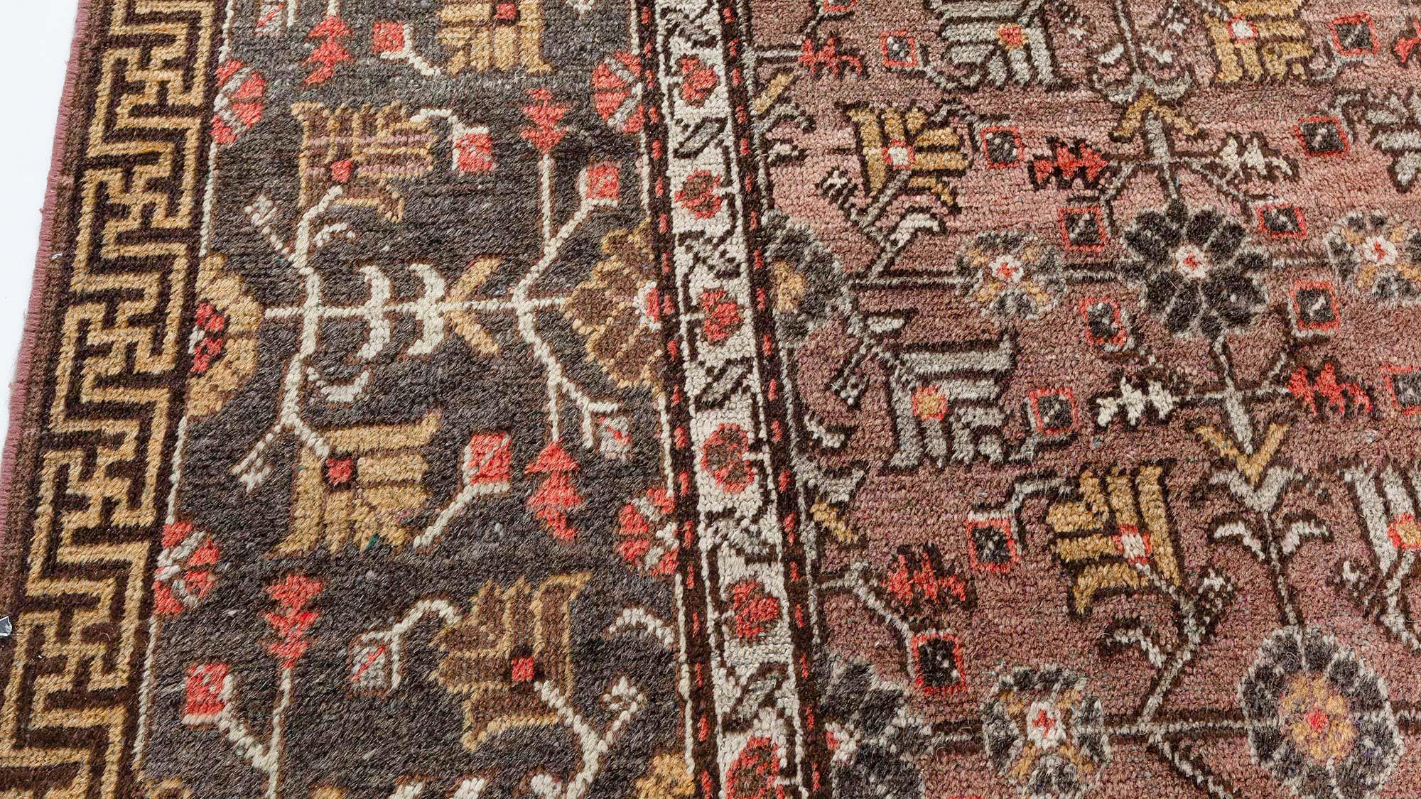 Vintage Samarkand 'Khotan' Braun, Grün Handgefertigter Wollteppich.
Größe: 6'1