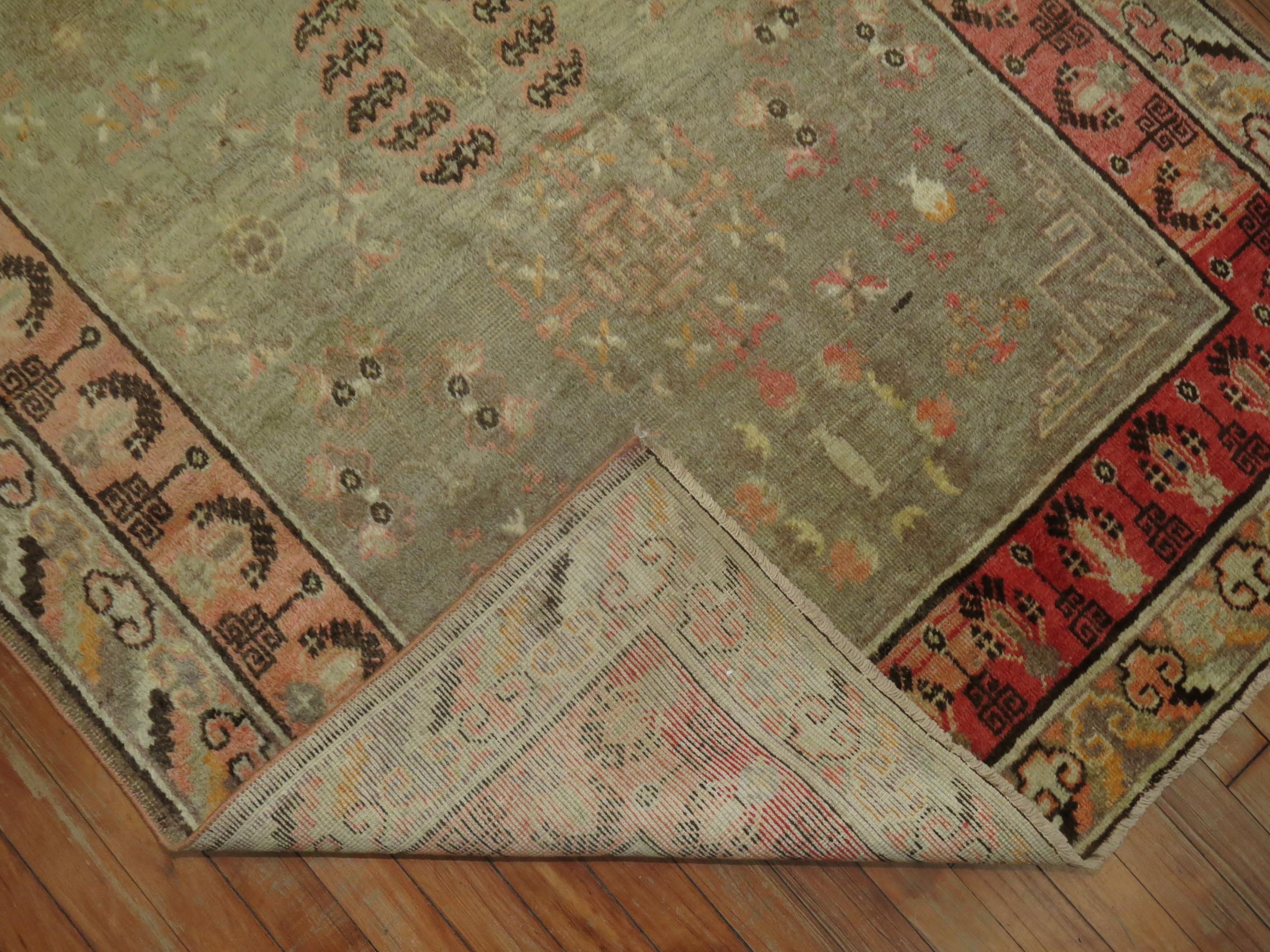 Vintage Samarkand Khotan Rug In Good Condition For Sale In New York, NY