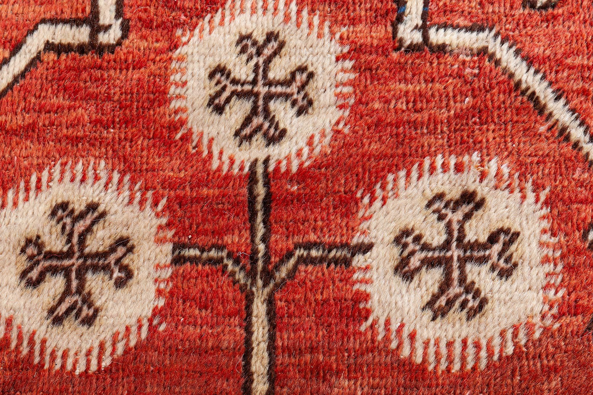 Laine Doris Leslie Blau Tapis 'Khotan' Samarkand Vintage en vente