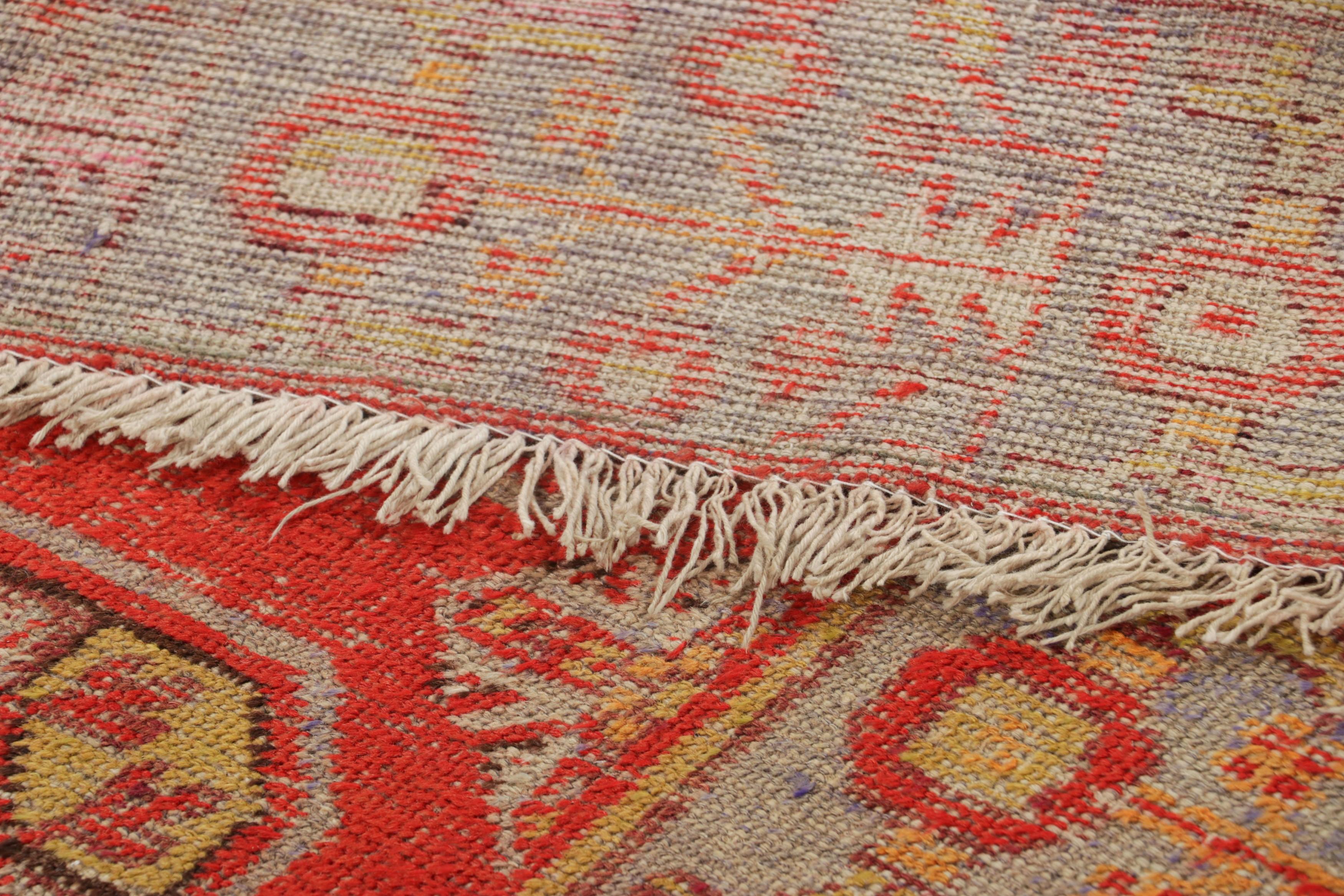 Samarkand-Teppich in Rot mit geometrischen Medaillons - Rug & Kilim (Wolle) im Angebot