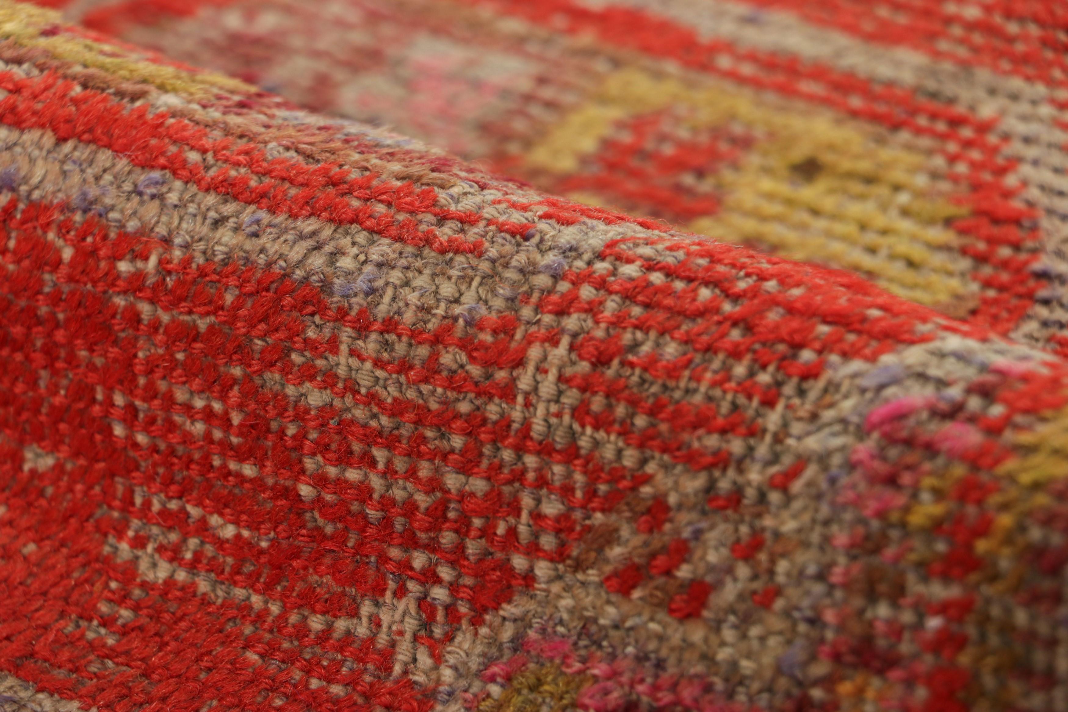 Samarkand-Teppich in Rot mit geometrischen Medaillons - Rug & Kilim im Angebot 1