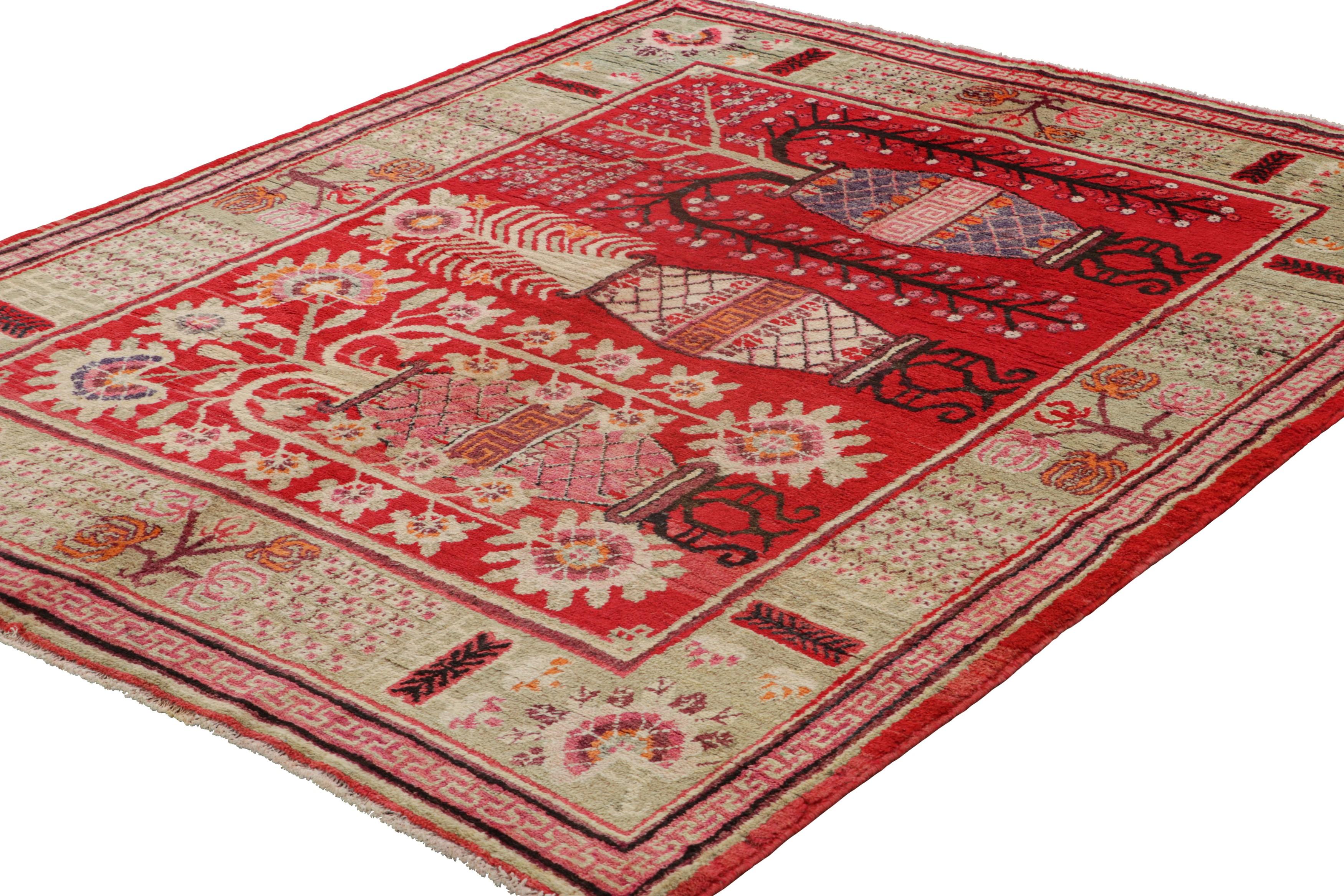 Samarkand-Teppich in Rot mit seltenem malerischem Design - Rug & Kilim (Handgeknüpft) im Angebot